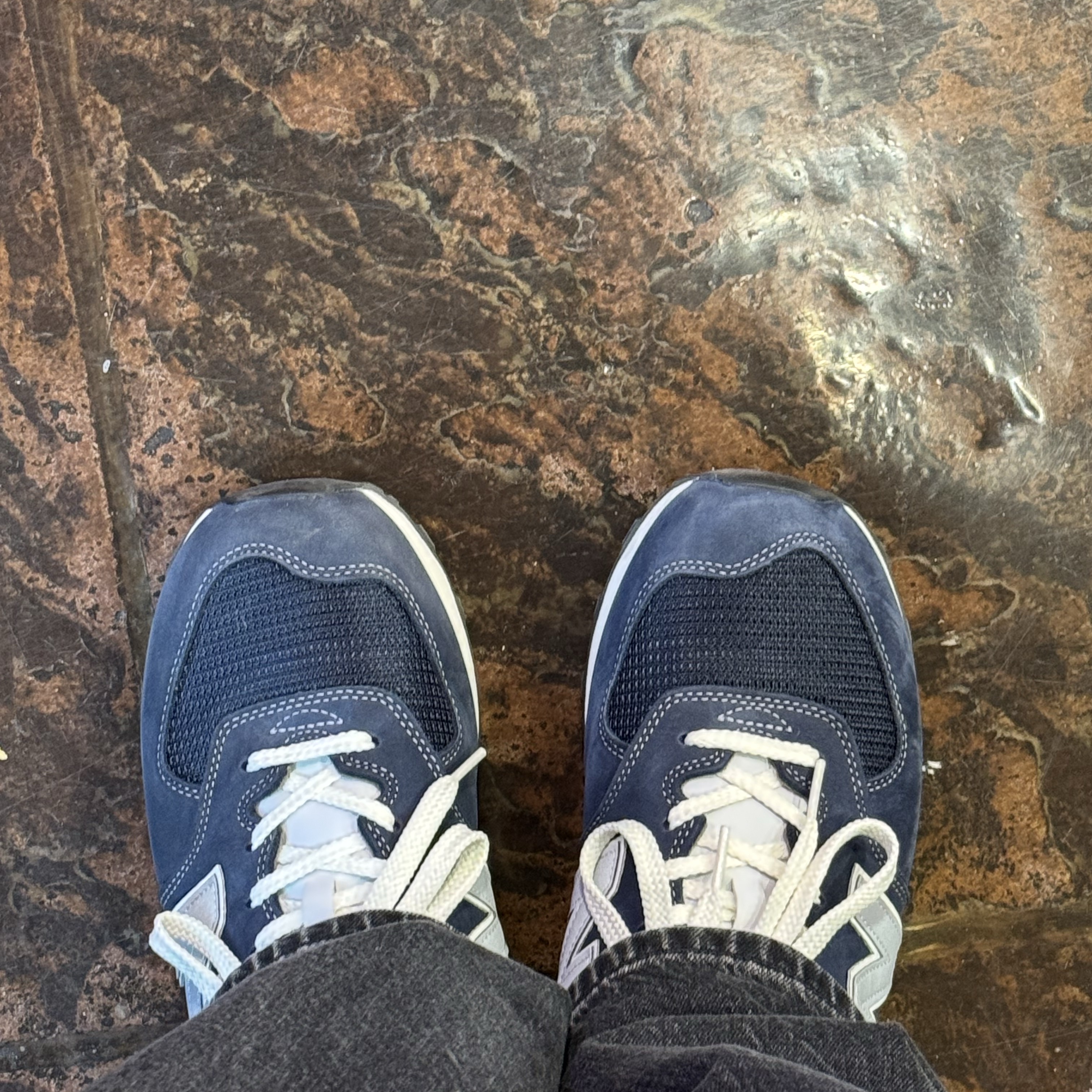 New Balance x Pottery 574 Premium Hard Navy 착용 스타일