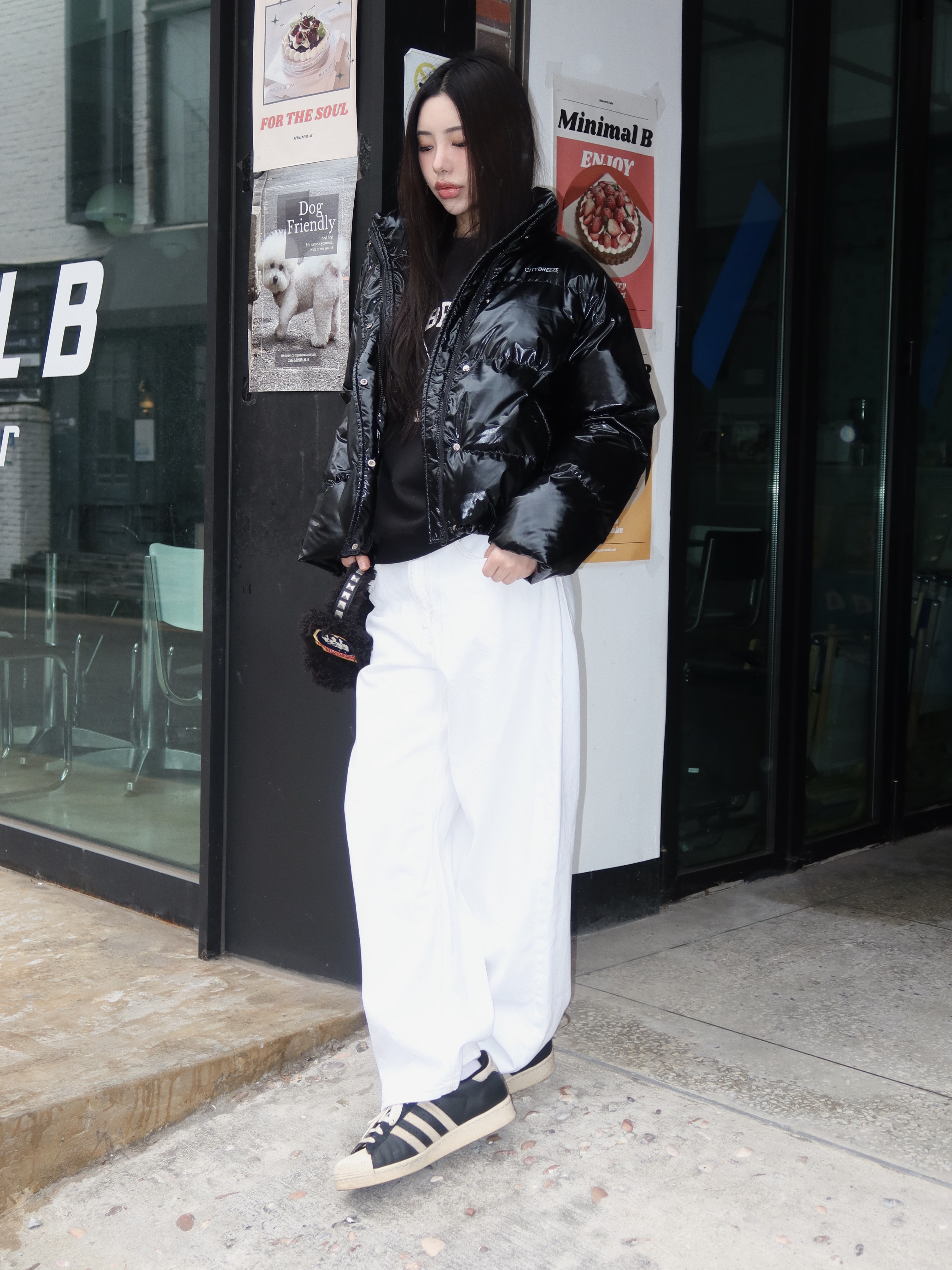 Adidas Superstar 82 Black White 착용 스타일