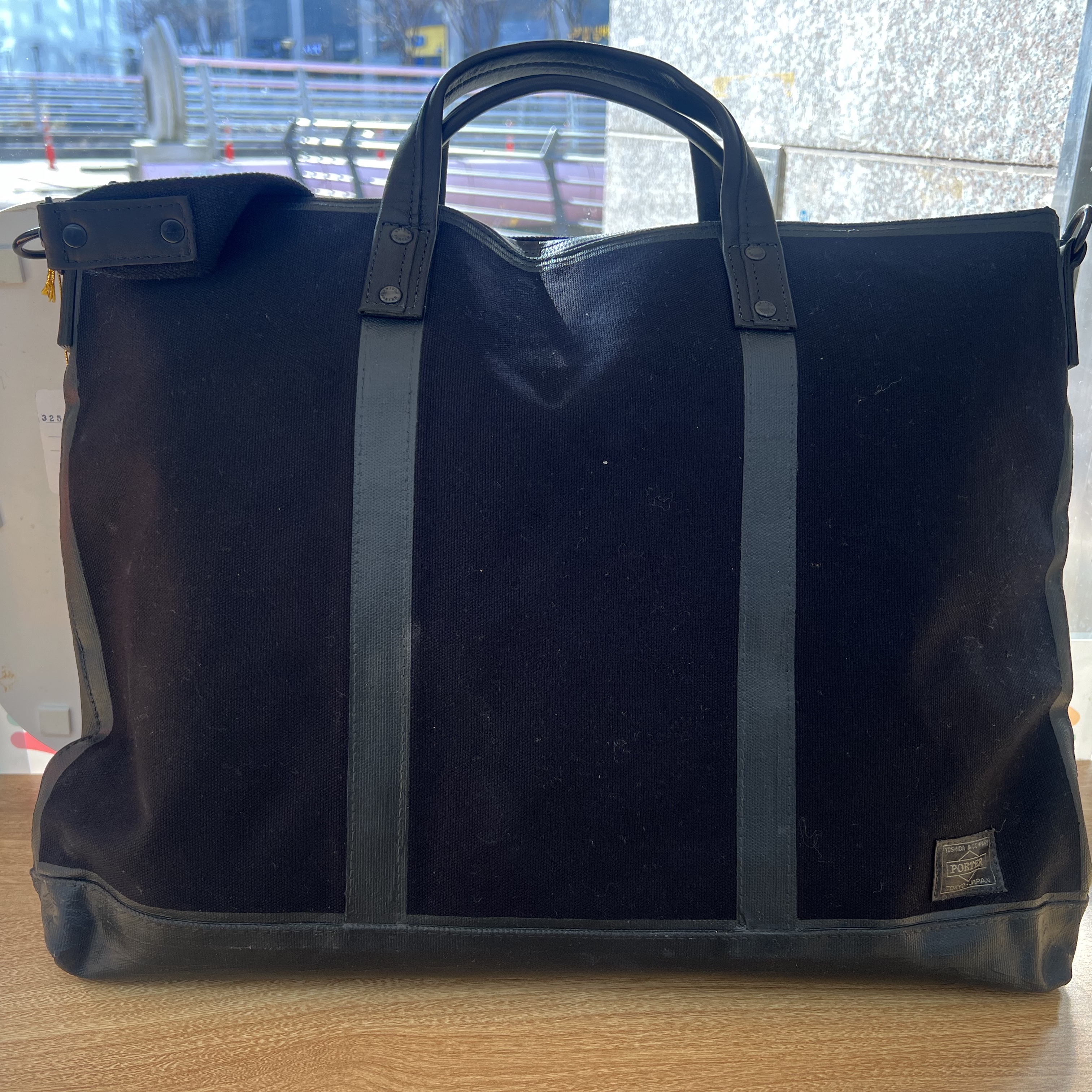 Porter Rubber Paint 2Way Briefcase Black 착용 스타일 - 1