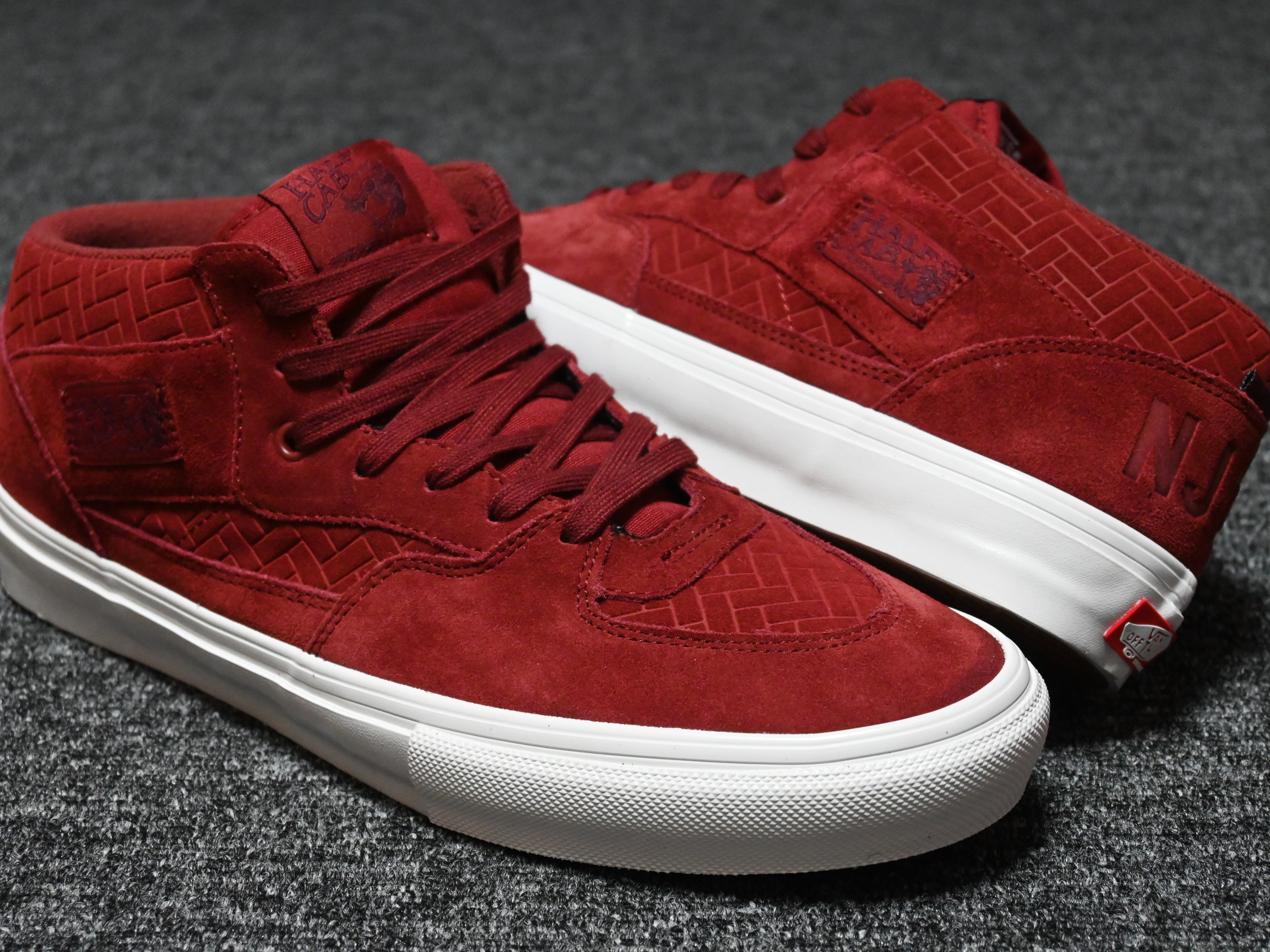 Vans Skate Half Cab Brick White 착용 스타일
