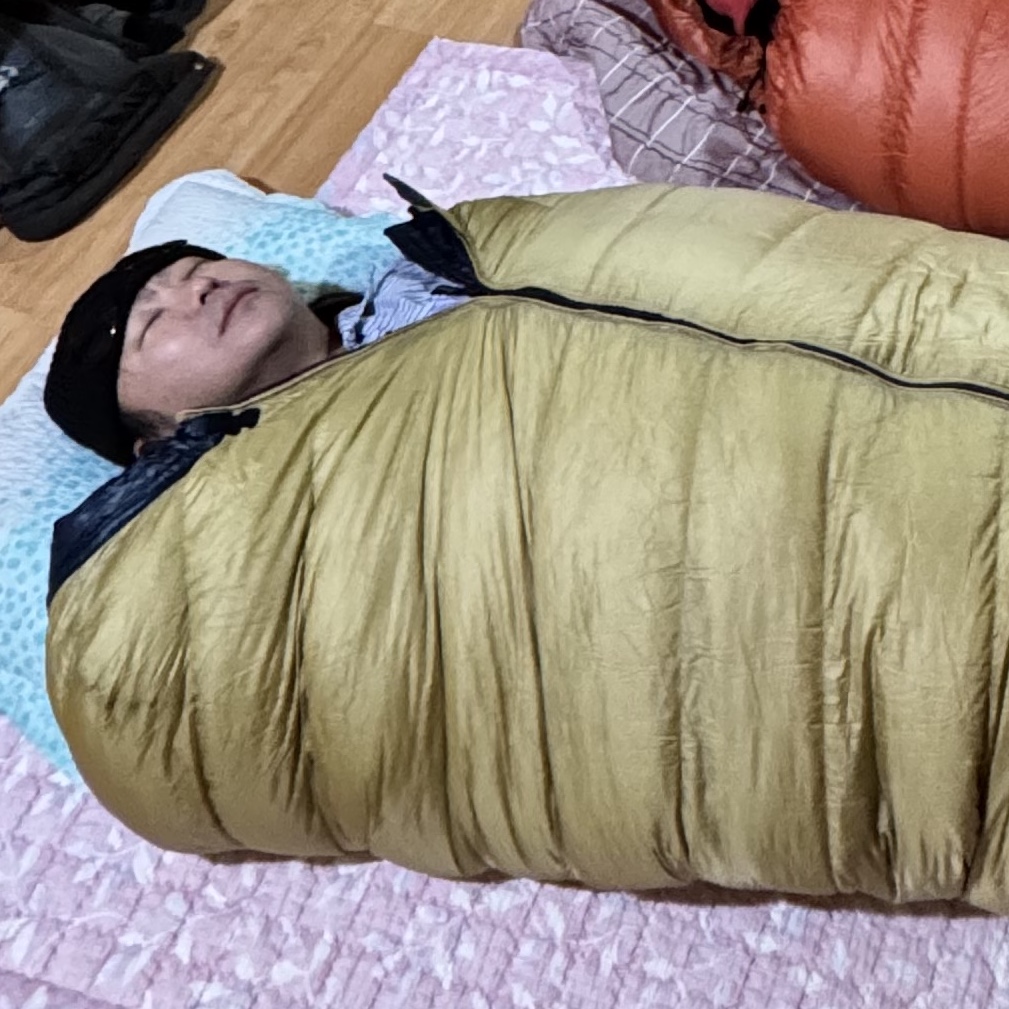Series Comfy Outdoor Garment Weird Shell Coexist Jumper Beige, Hilleberg Rogen Green 착용 스타일 - 3