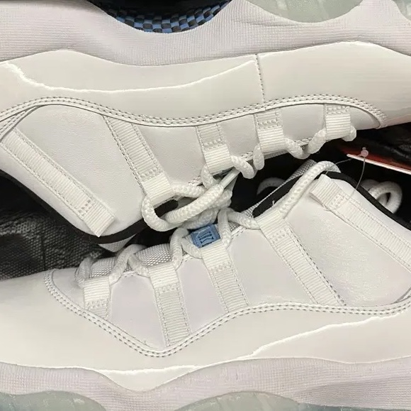 Jordan 11 Retro Low Legend Blue 착용 스타일