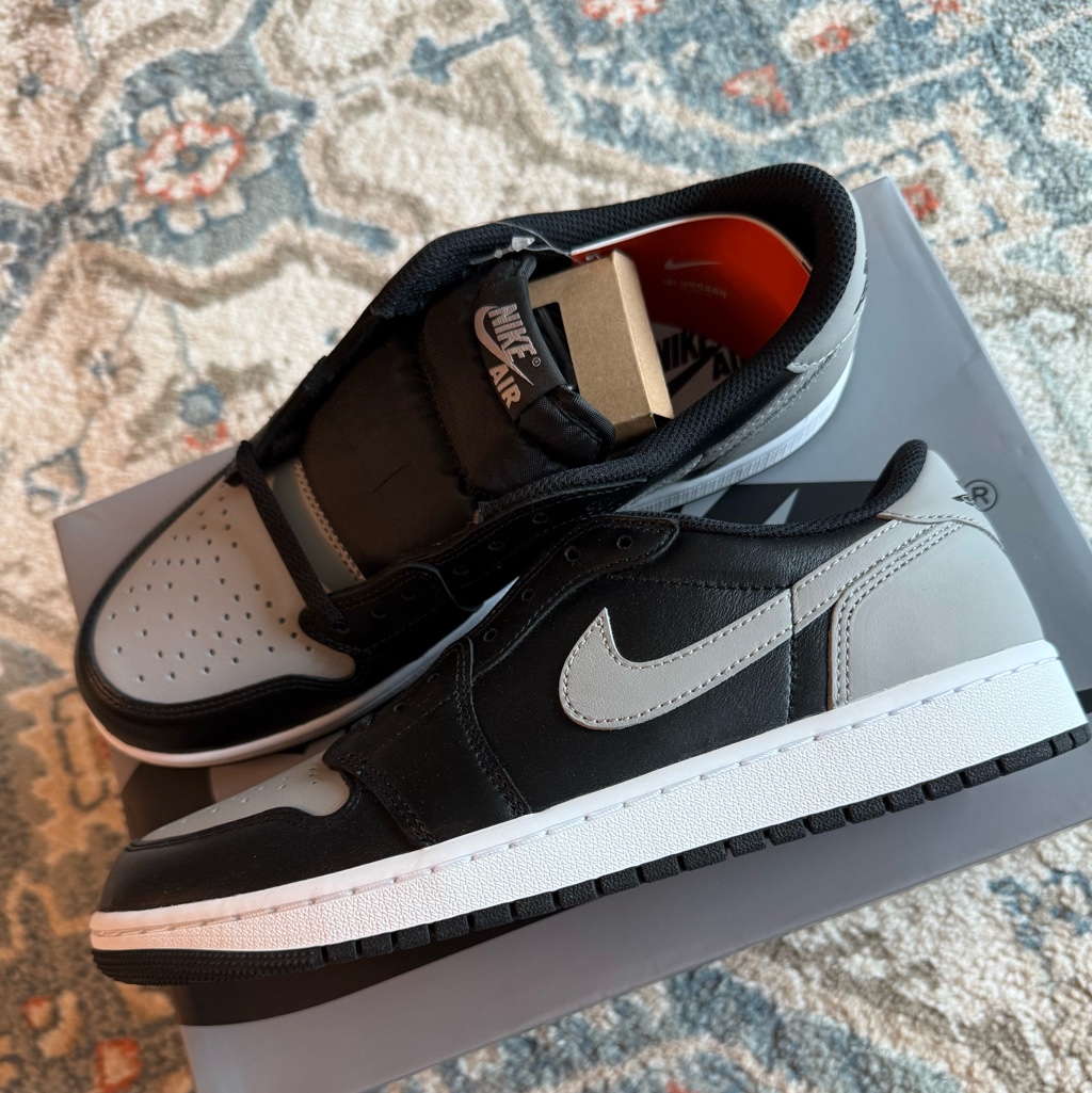 Jordan 1 Retro Low OG Shadow 착용 스타일 - 1