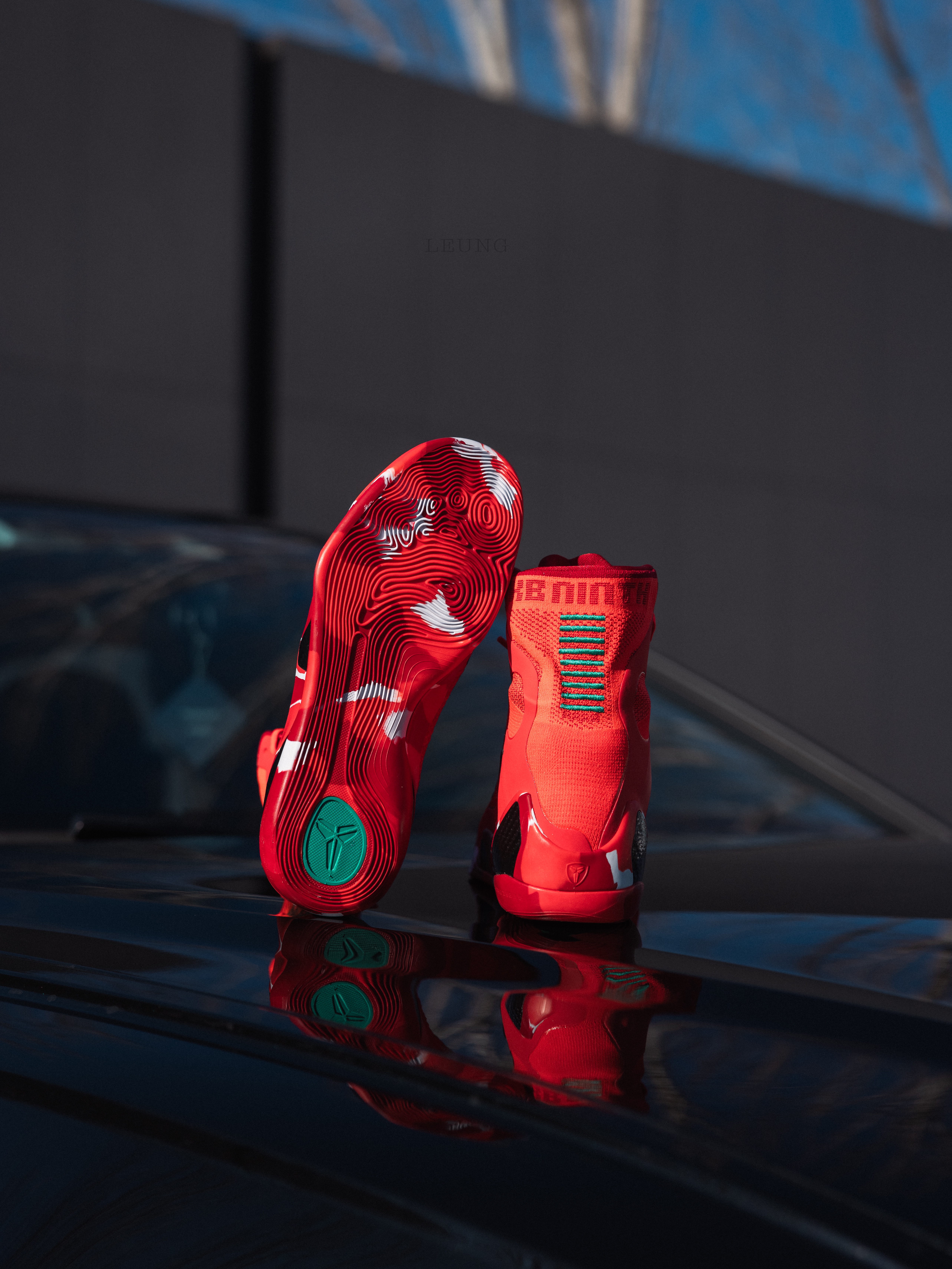 Nike Kobe 9 Elite High Protro Bright Crimson and Emerald Green 착용 스타일 - 4