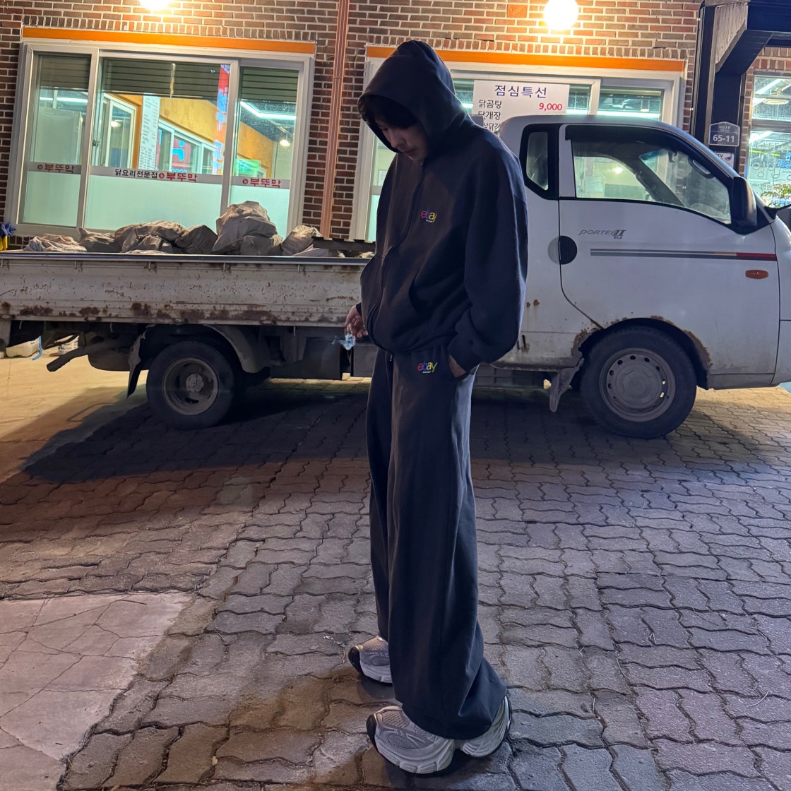 BALENCIAGA*スタイルを引き立てる*イーベイ ジップ パーカー 送料無料】 バレンシアガ メンズ パーカー・スウェット アウター