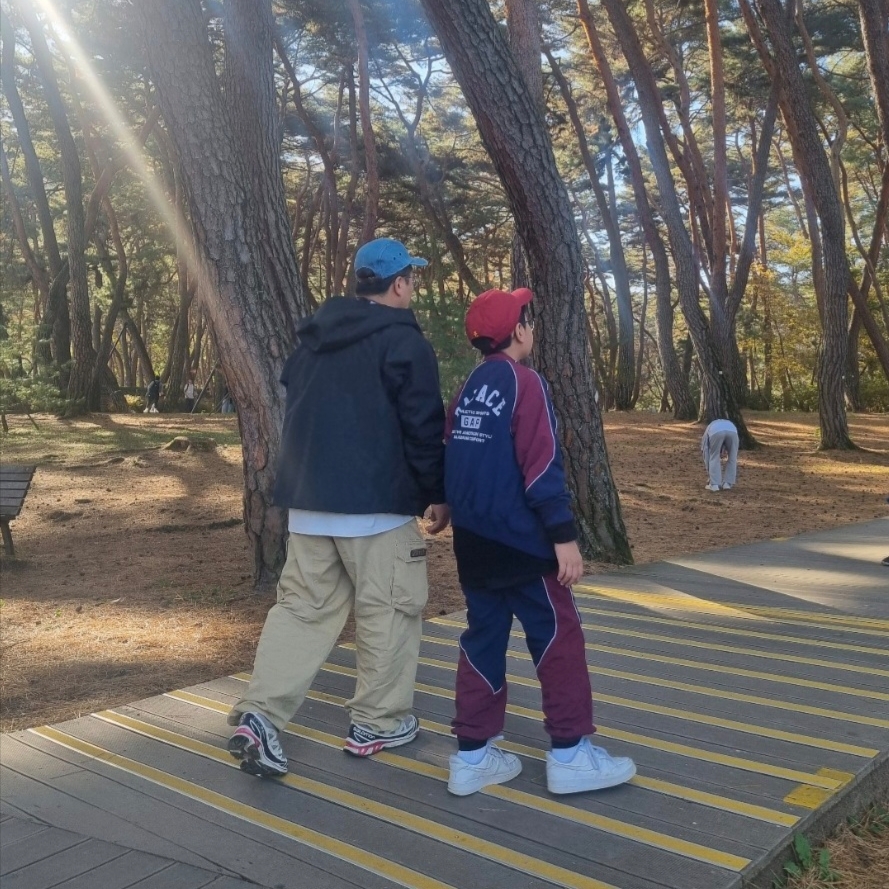Salomon x Kith XT-6 Gore-Tex Quail Moonscape Vanilla Ice, Palace x Gap Cargo Khaki - 24SS 착용 스타일