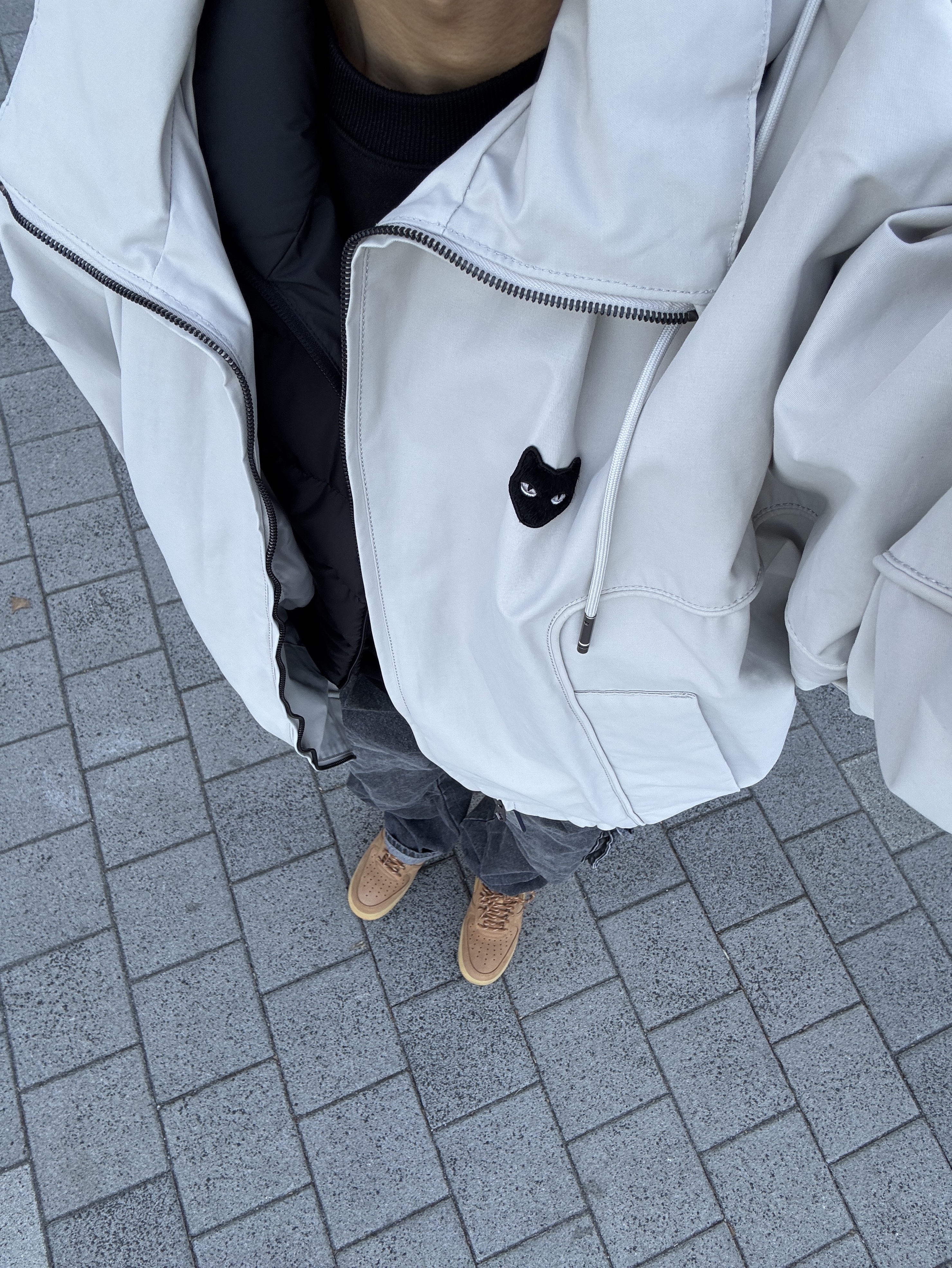 Moncler Contrin Down Vest Black - 24FW, Nike Air Force 1 '07 WB Flax 착용 스타일