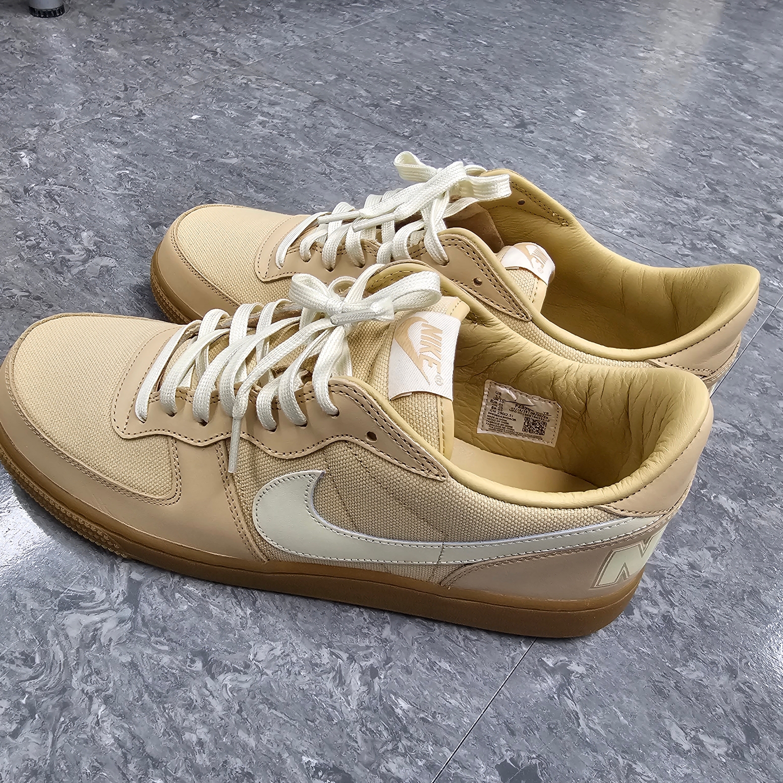 Nike Terminator Low Phantom Sesame and Coconut Milk 착용 스타일 - 1