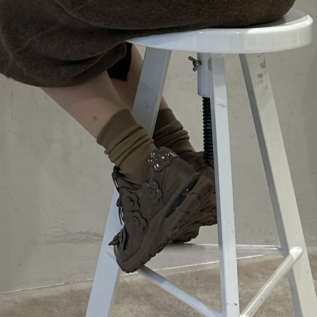 Asics x Cecilie Bahnsen Gel-Terrain Sepia 착용 스타일