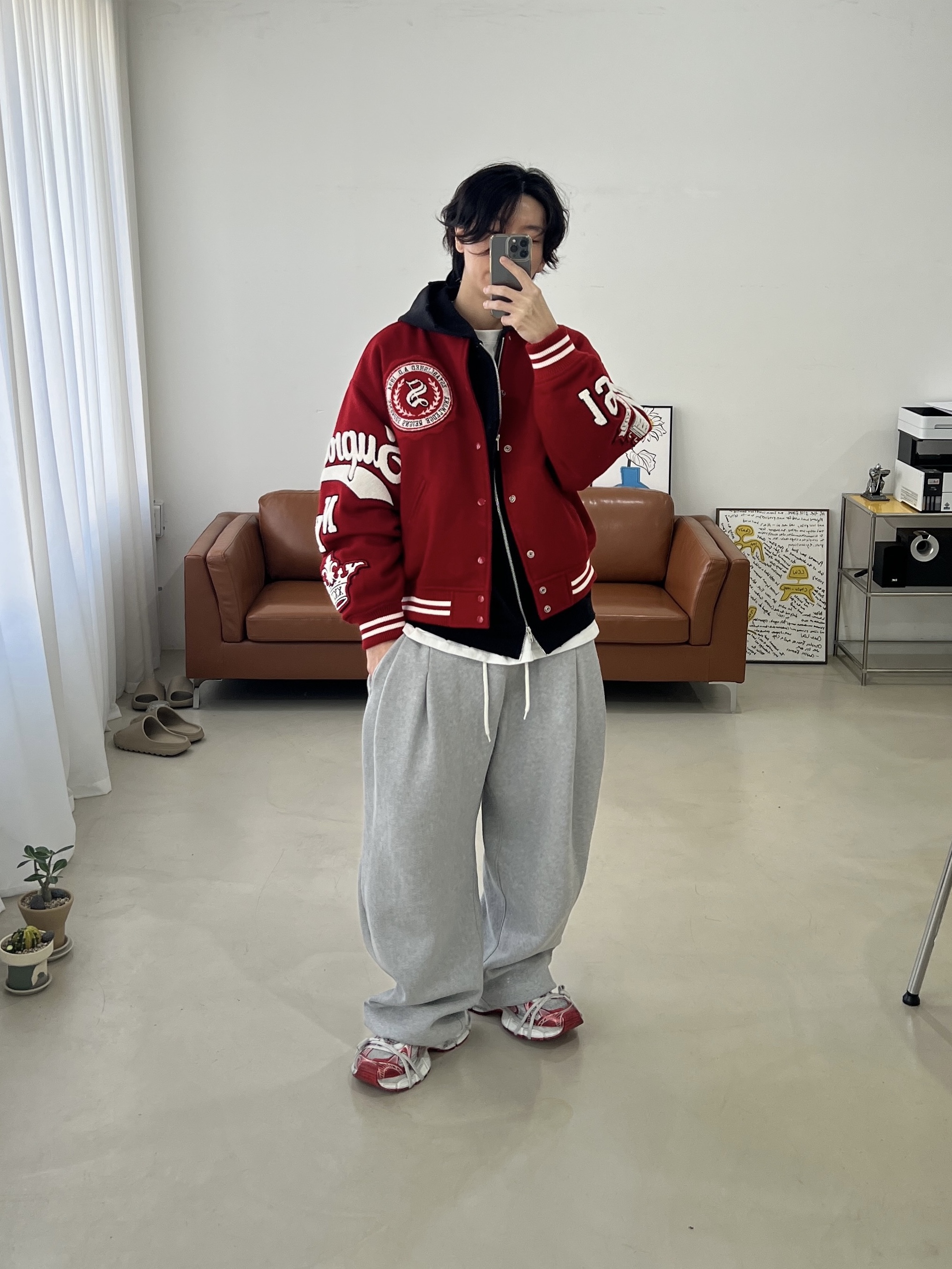 Balenciaga 3XL Sneakers White Red, Supreme Veritas Varsity Jacket Red - 24FW 착용 스타일 - 2