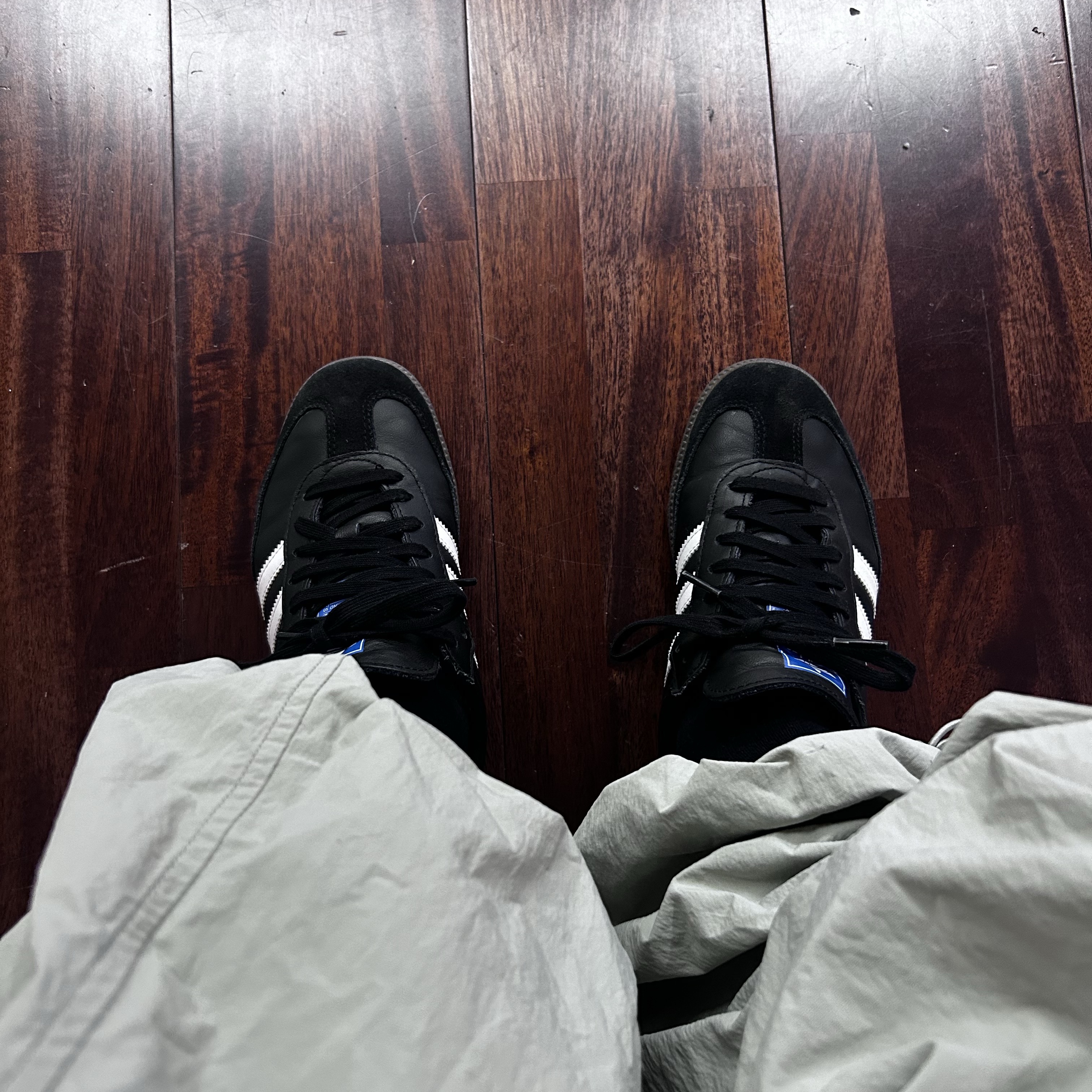 Adidas Samba OG Black White Gum 착용 스타일