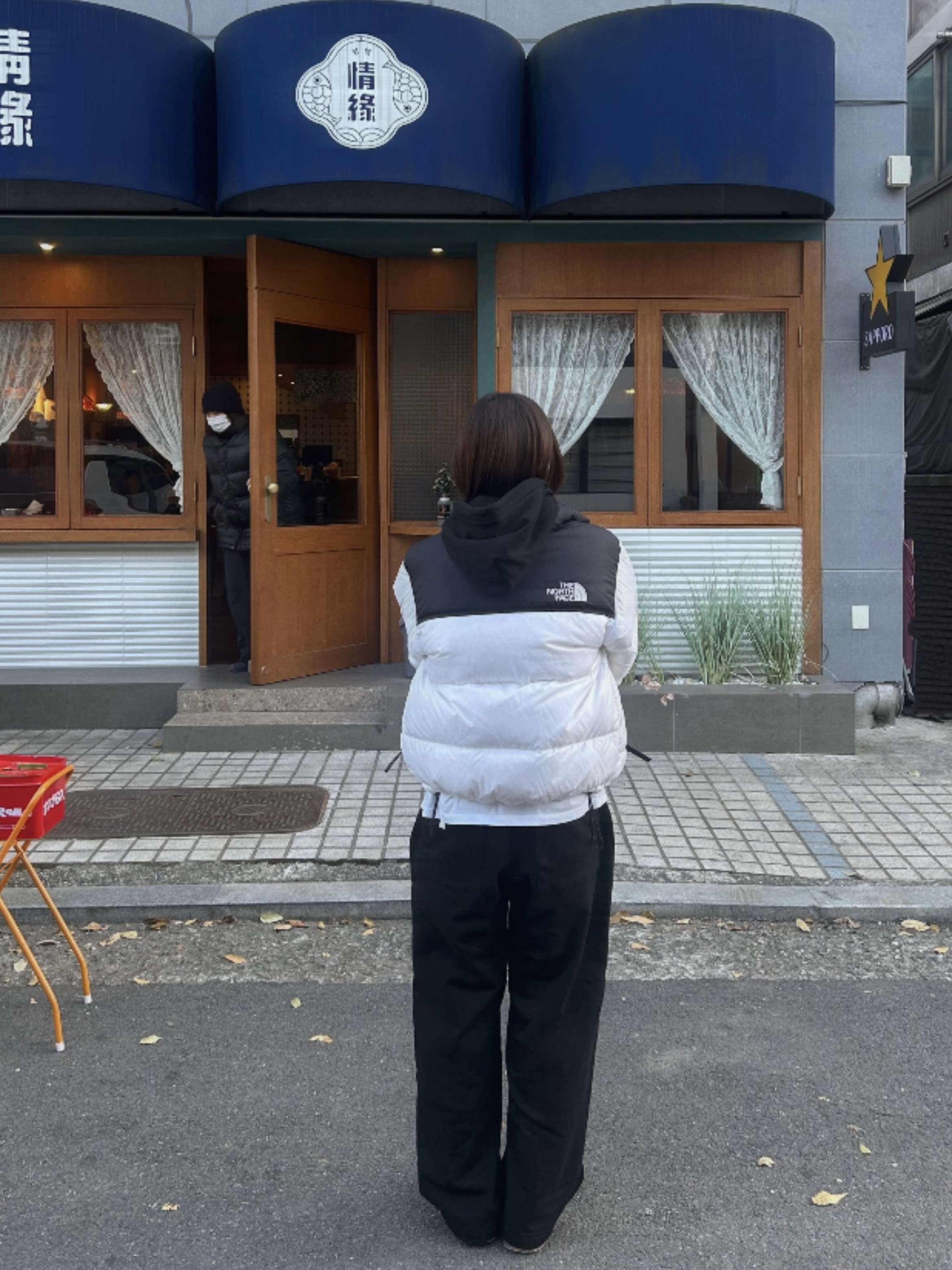 The North Face 1996 Eco Nuptse Jacket White 착용 스타일