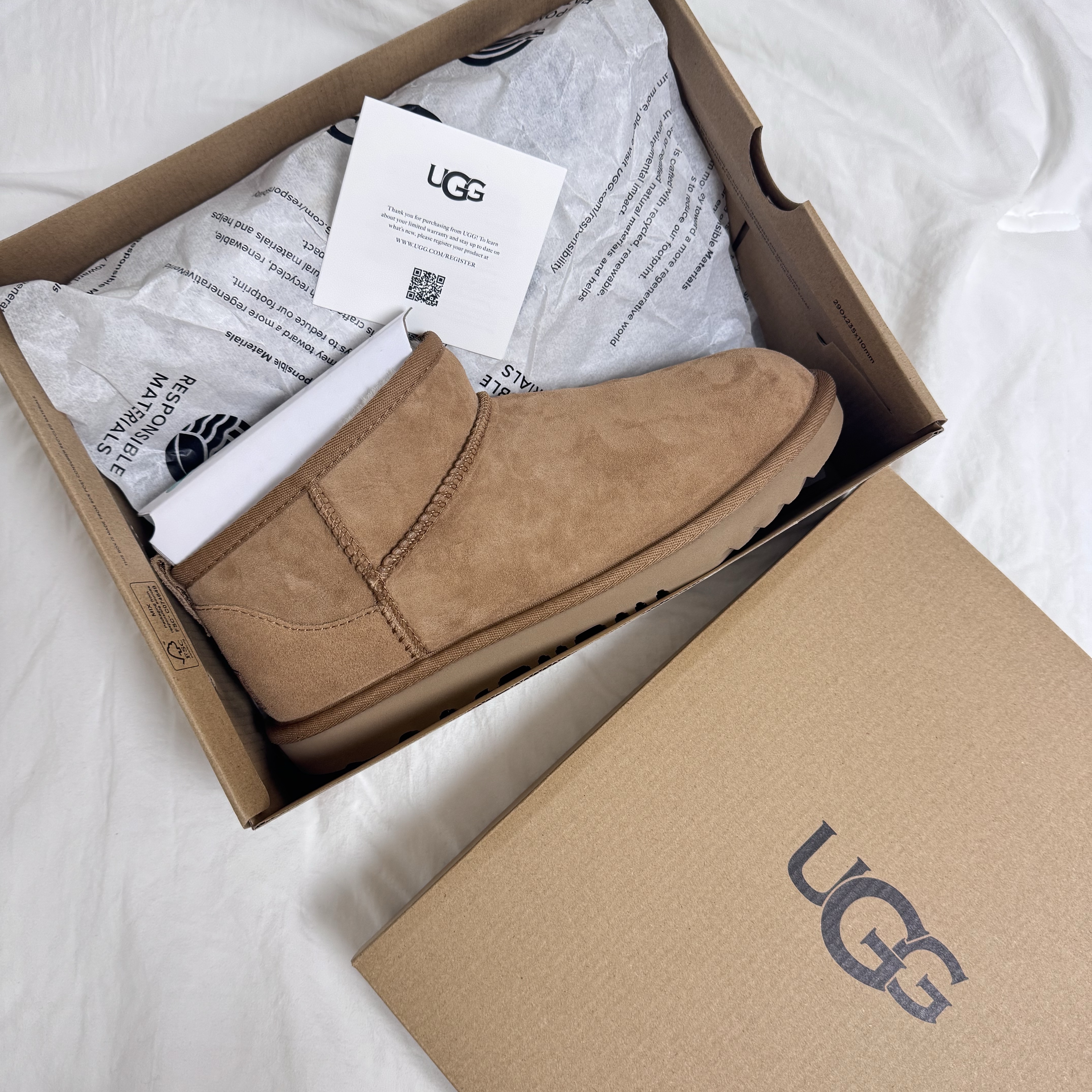 (Kids) UGG Classic Ultra Mini Boots Chestnut 착용 스타일