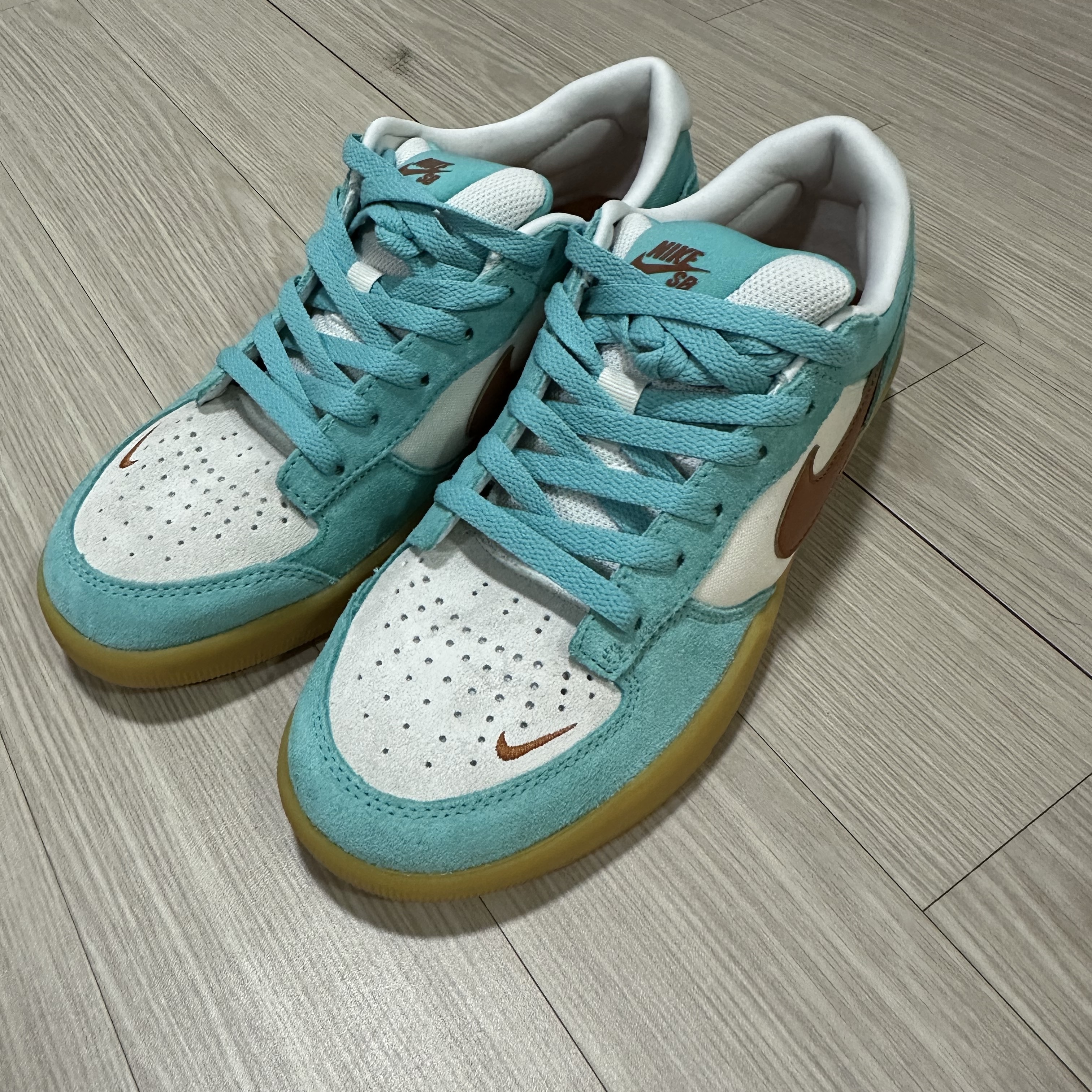 Nike SB Force 58 Green Frost Phantom 착용 스타일 - 1
