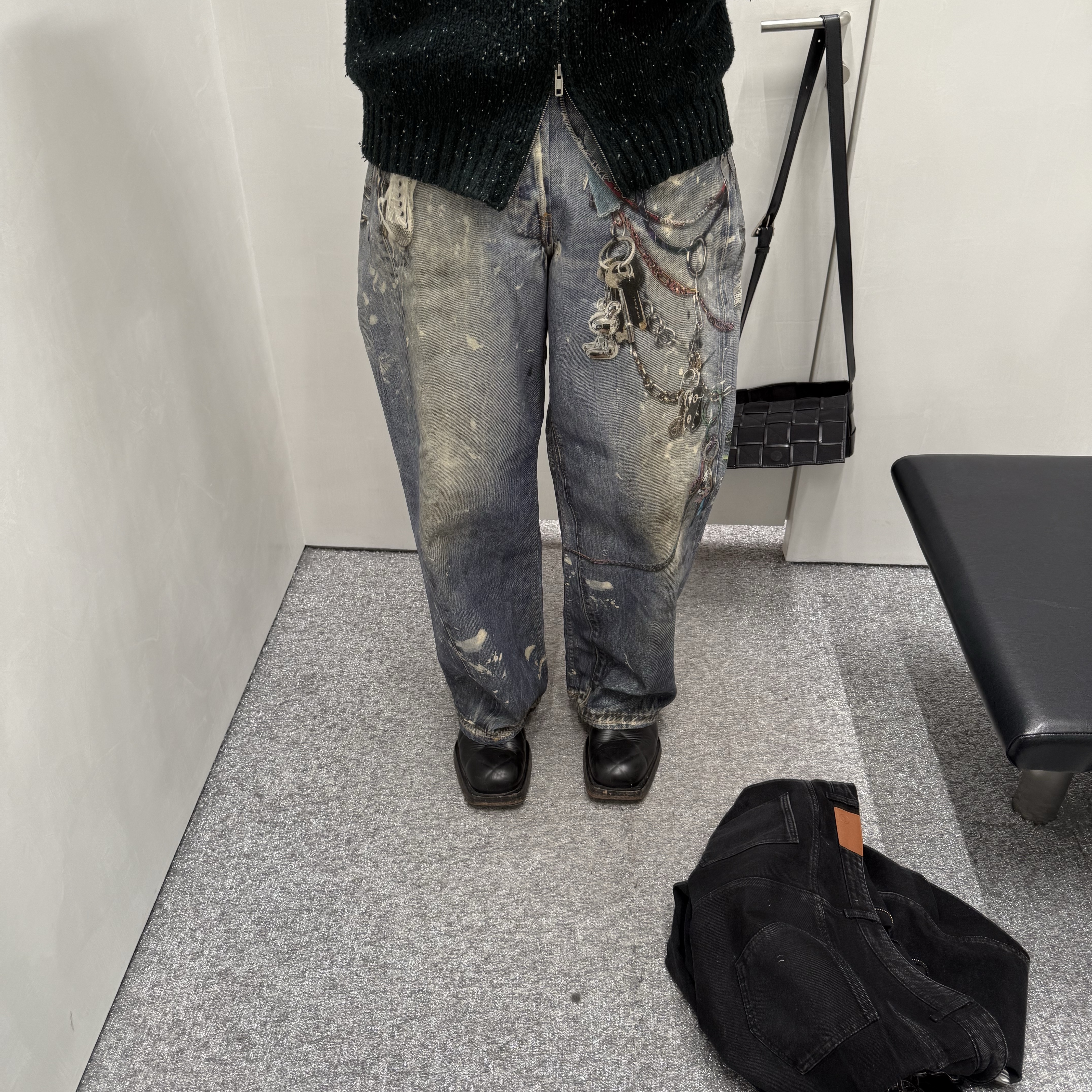 (W) Acne Studios Loose Fit Jeans 1981M Mid Blue 착용 스타일 - 3