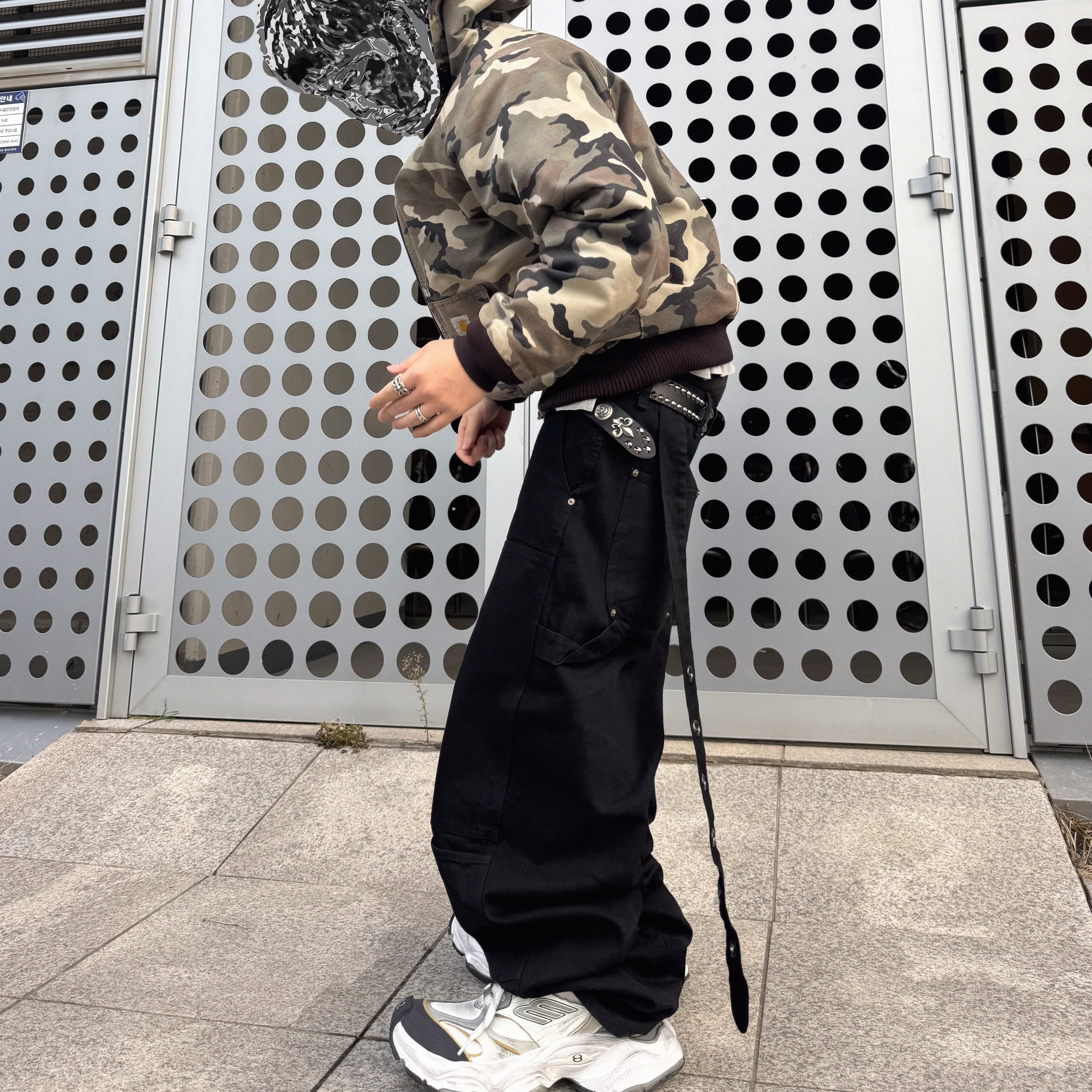 Balenciaga Cargo Sneakers White Grey, Balenciaga Cargo Sneakers Grey White Blue 착용 스타일 - 1