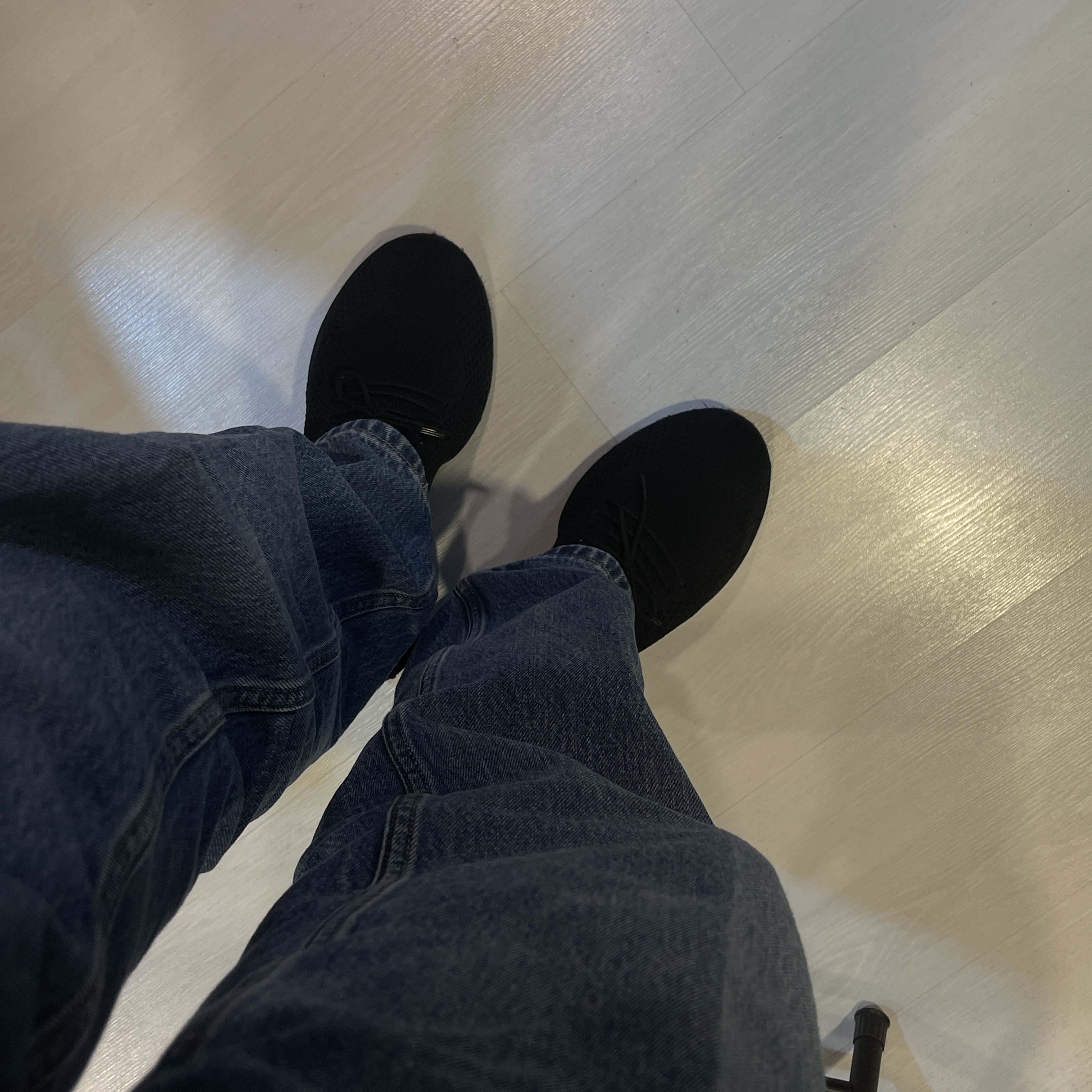 Givenchy TK-360 Knit Sneakers Black 착용 스타일 - 1