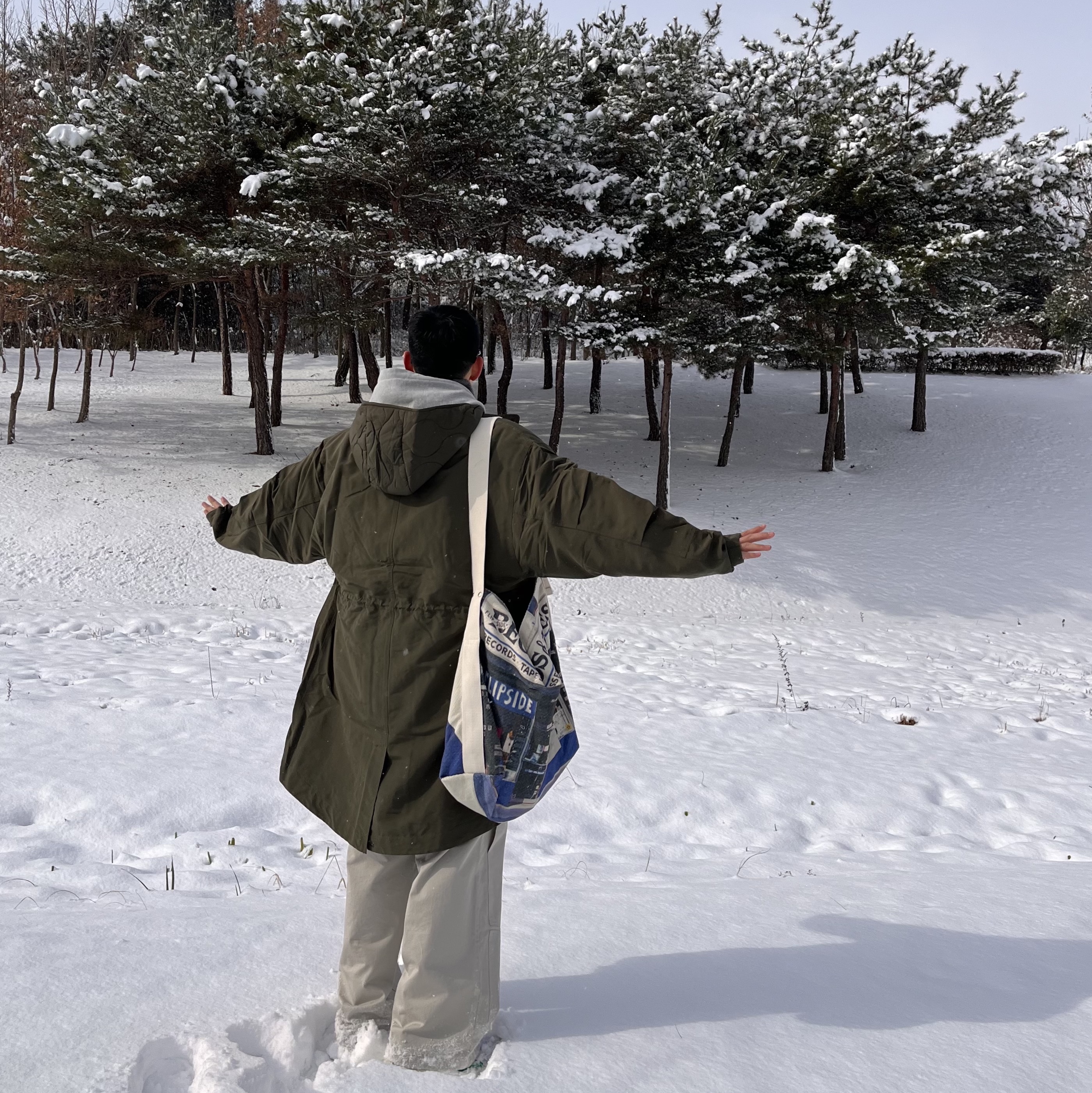 Adidas Puffylette Off White 착용 스타일 - 3