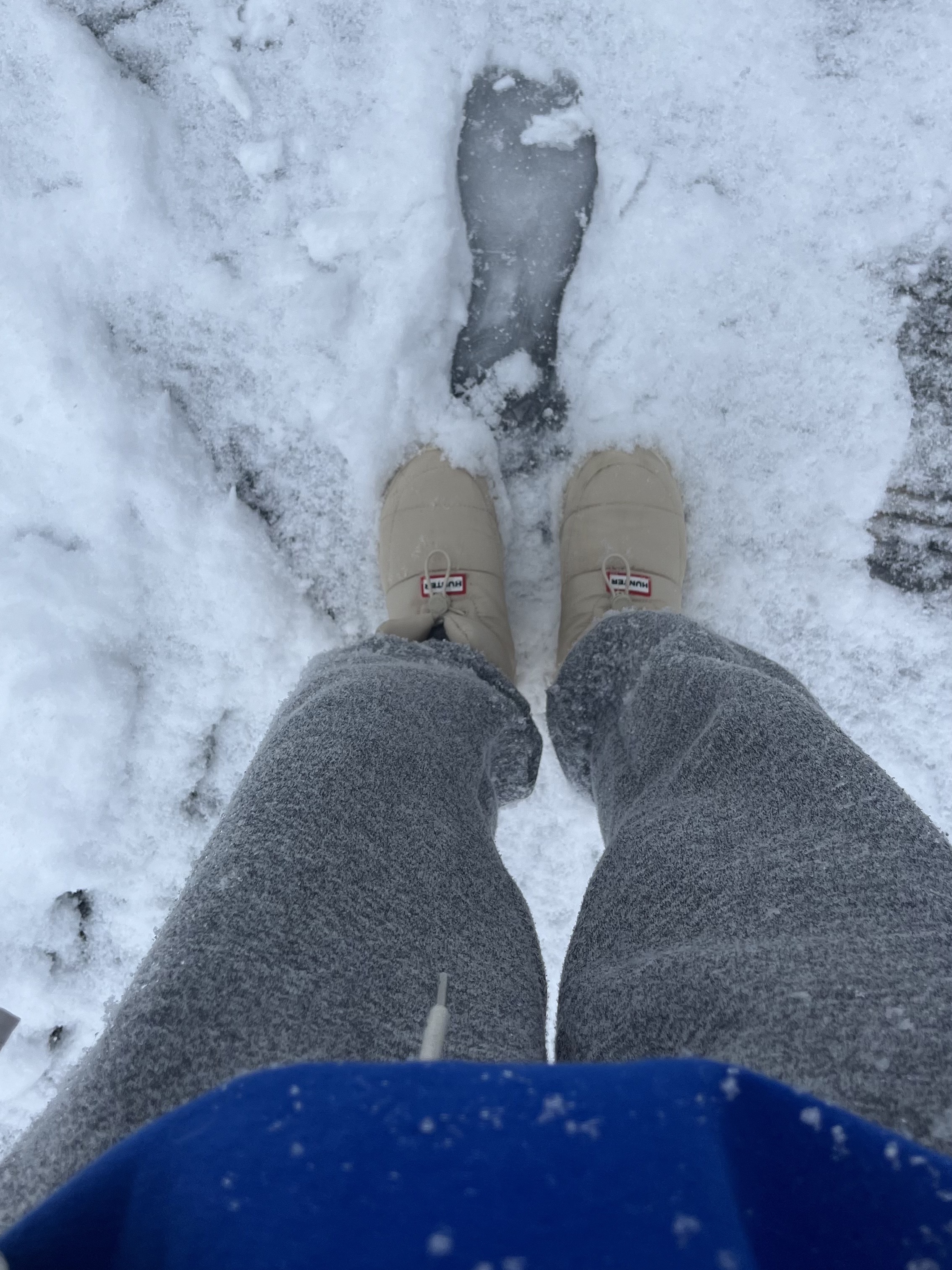 (W) Hunter In Out Puffer Booties Canvas Cream 착용 스타일