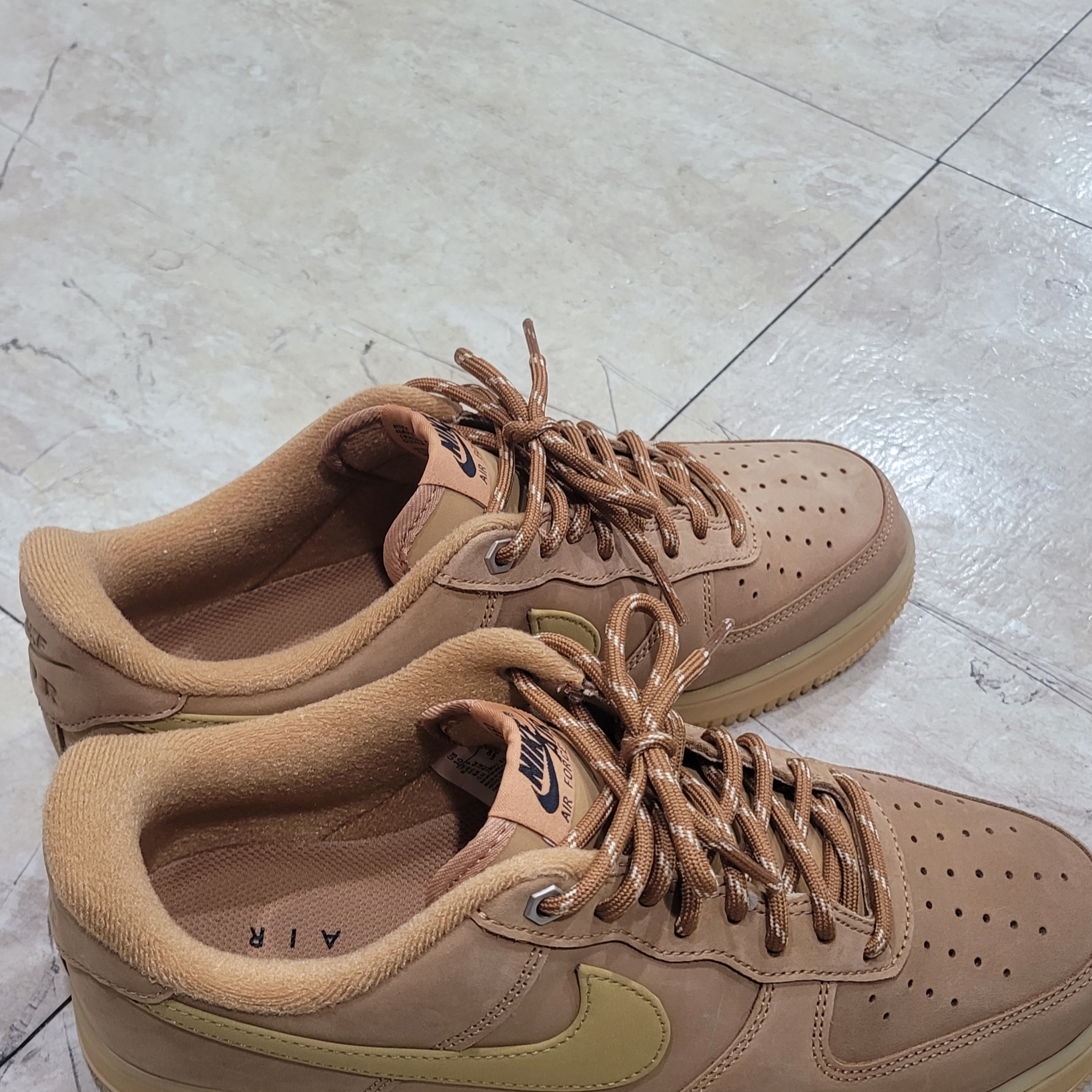 Nike Air Force 1 '07 WB Flax 착용 스타일