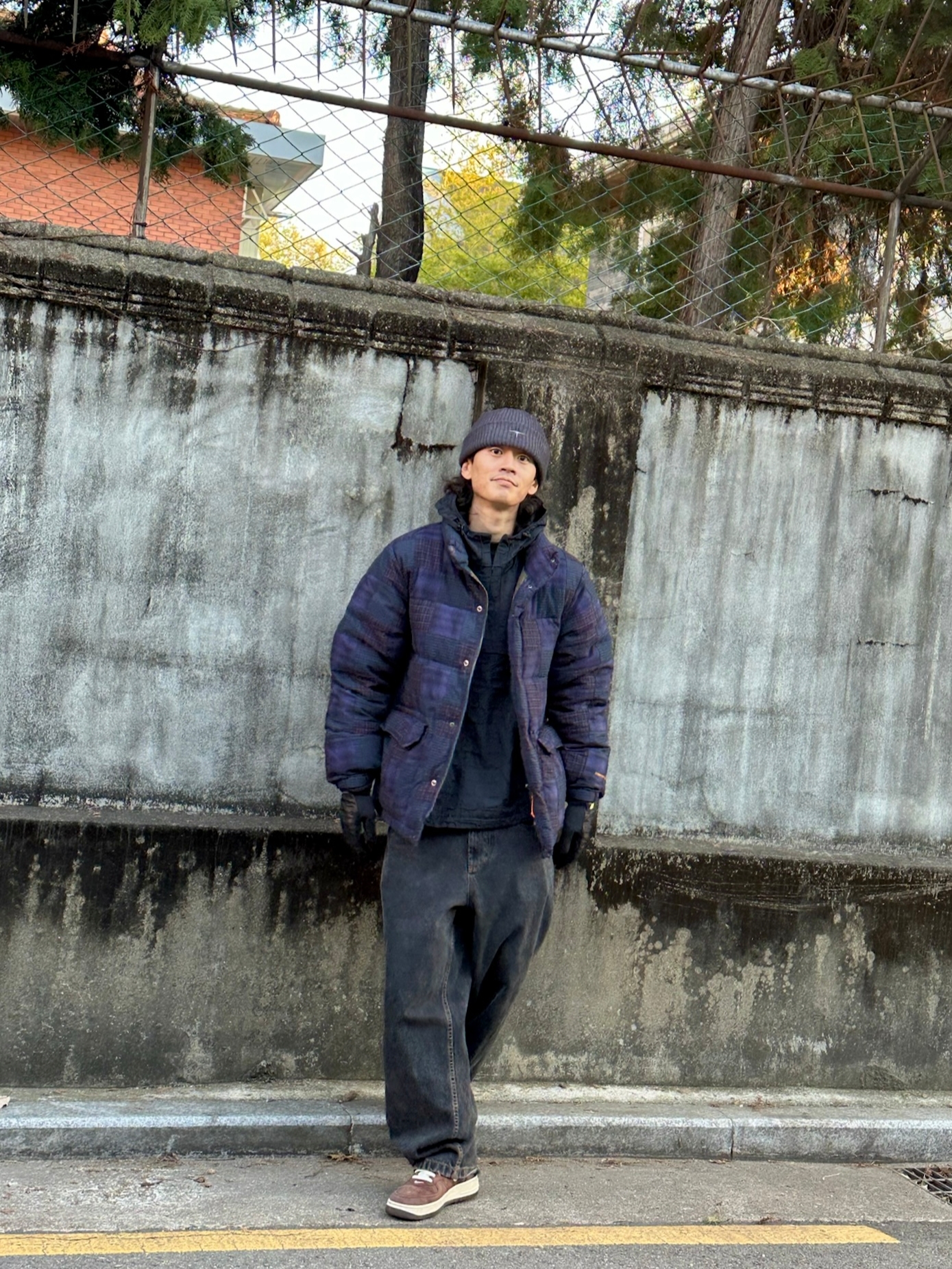 Supreme Repeat Stitch Anorak Black - 23SS, Nike Air Force 1 Mid '07 QS Chocolate 착용 스타일