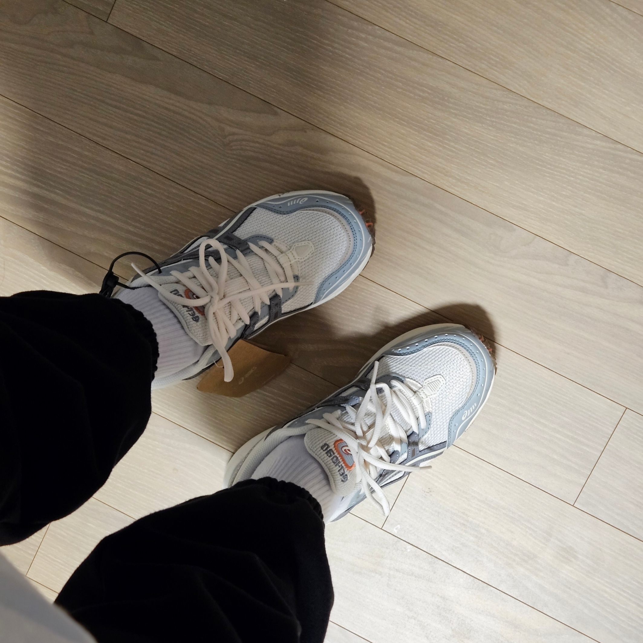 Asics Gel-1090 Blue Grey 착용 스타일