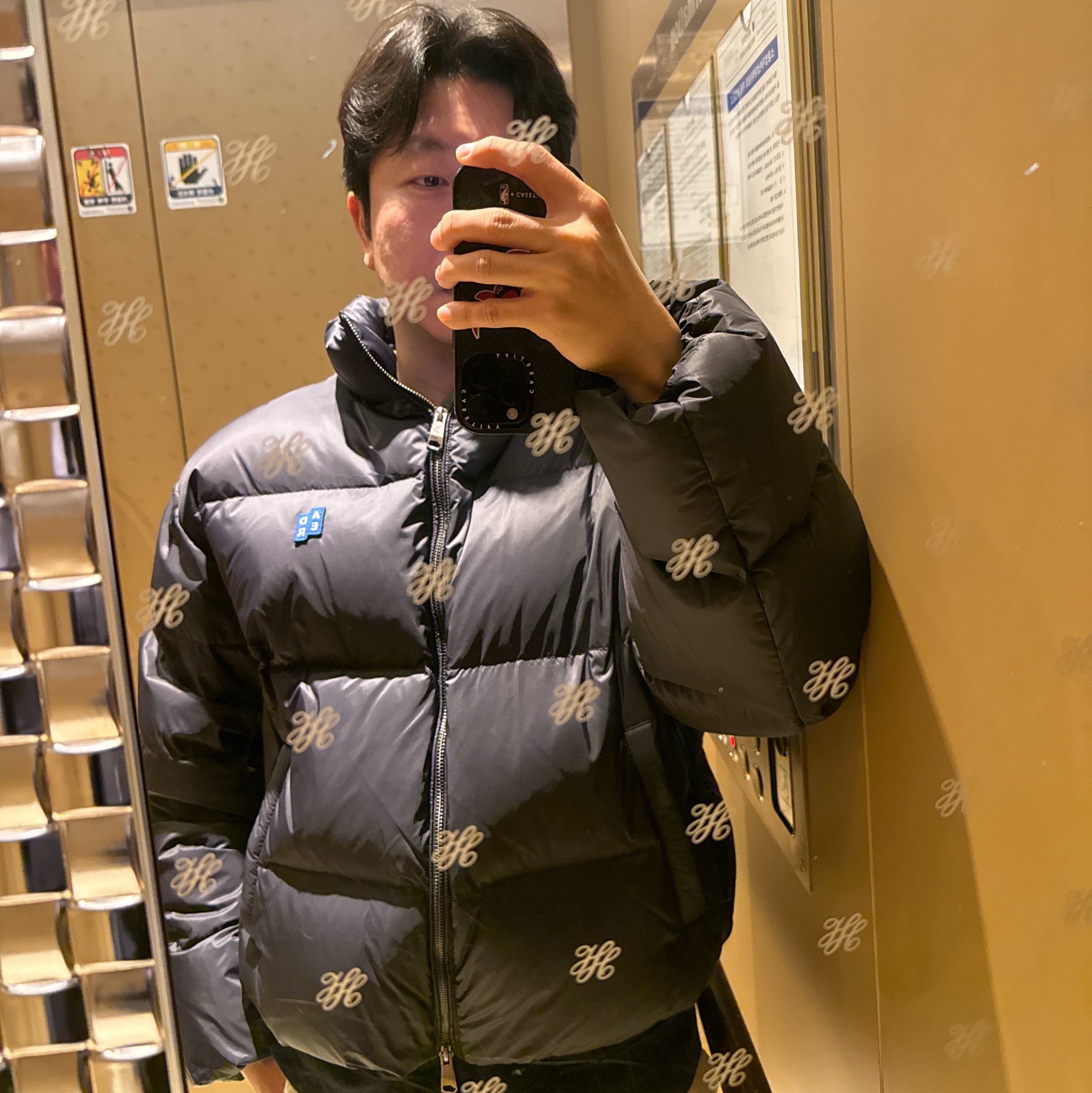 Ader Error Sig; TRS/BL Tag Puffer Jacket 01 Noir 착용 스타일