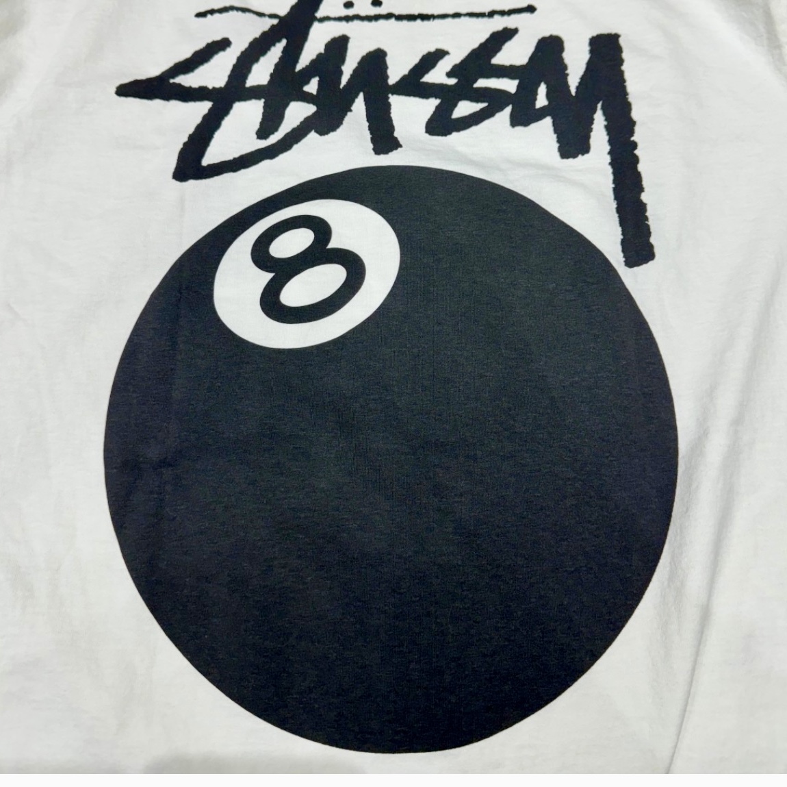 Stussy 8 Ball Pigment Dyed T-Shirt Natural 착용 스타일 - 2