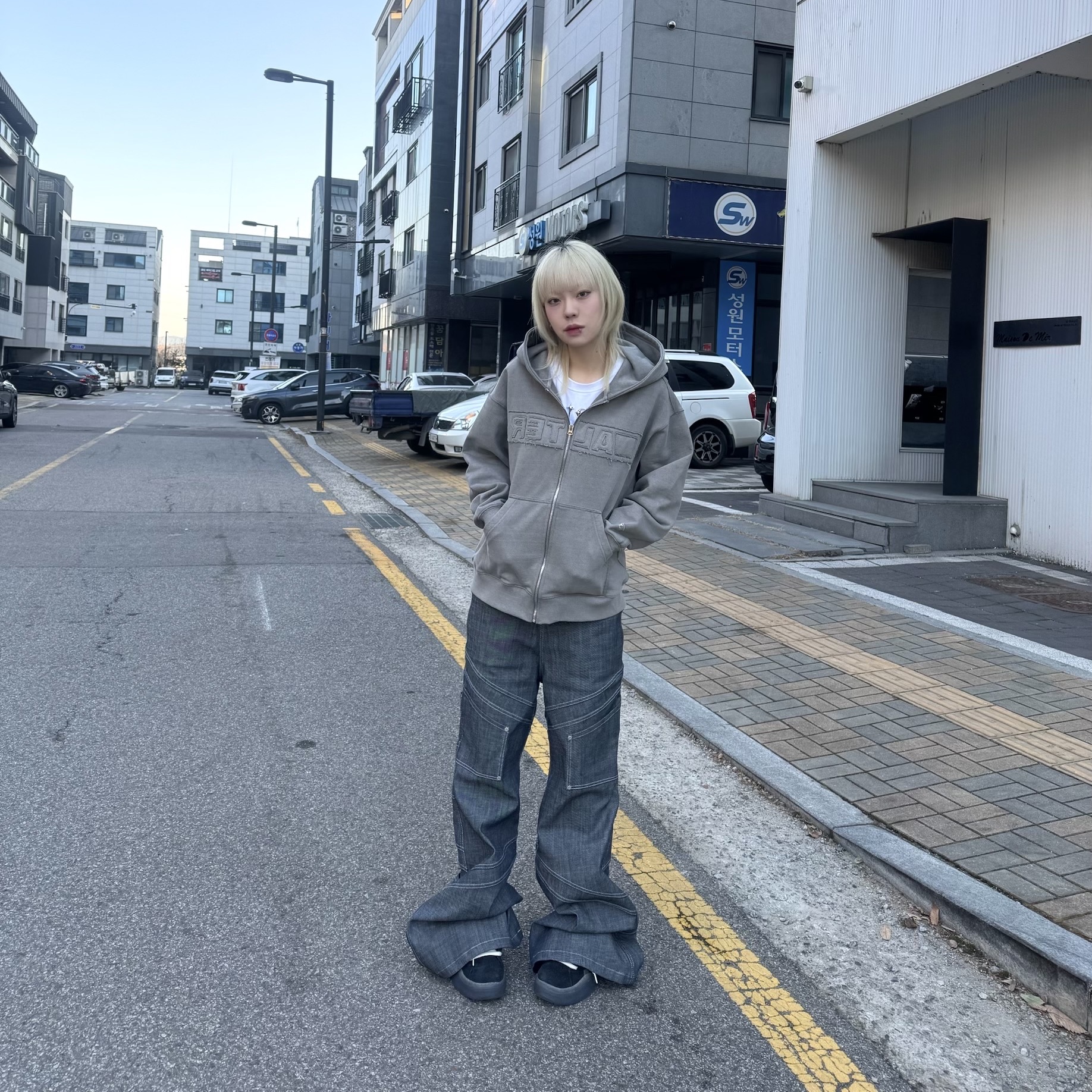 ERL Vamp Skate Shoe Pirate Black 착용 스타일 - 1