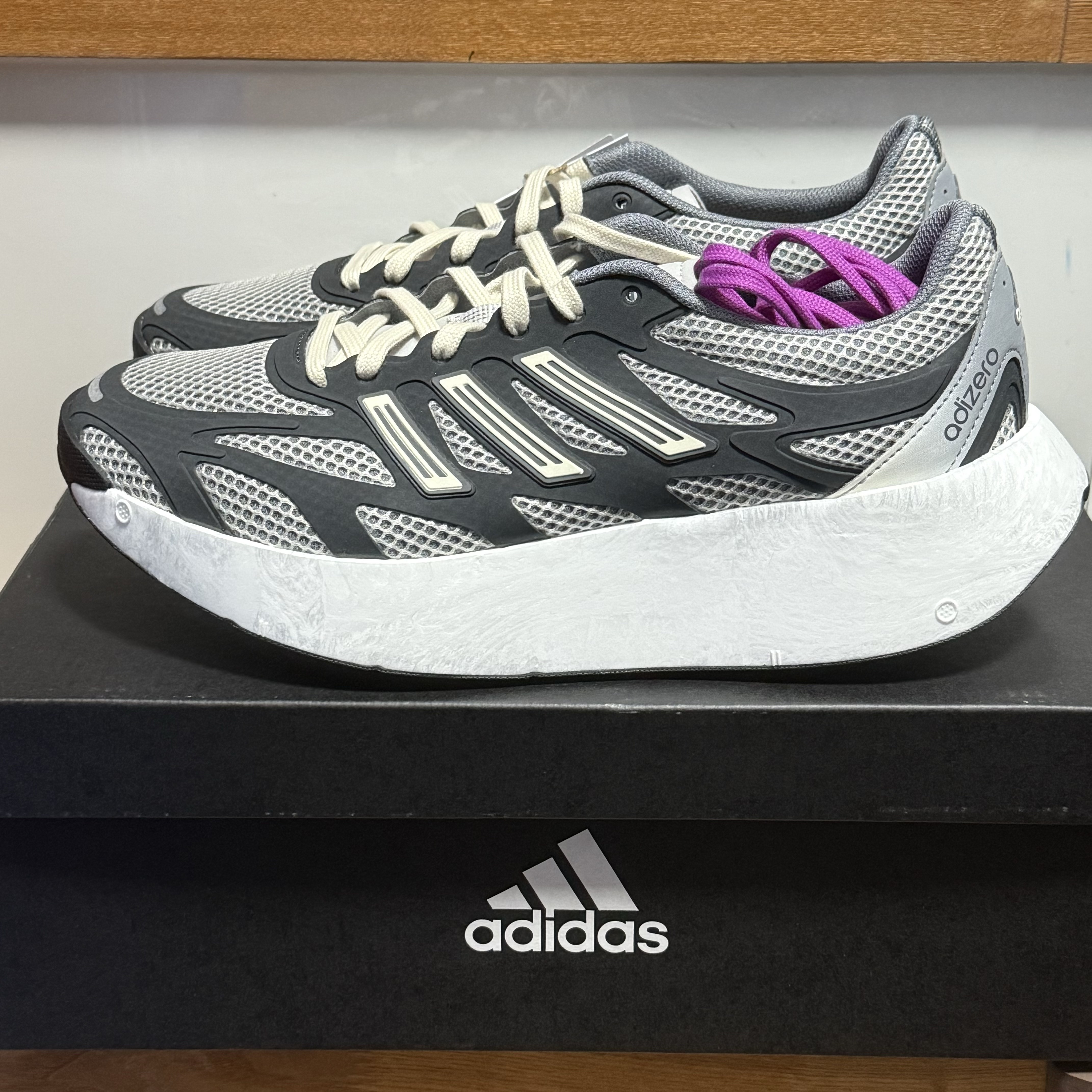 Adidas Adizero Aruku Grey Two Cream White 착용 스타일