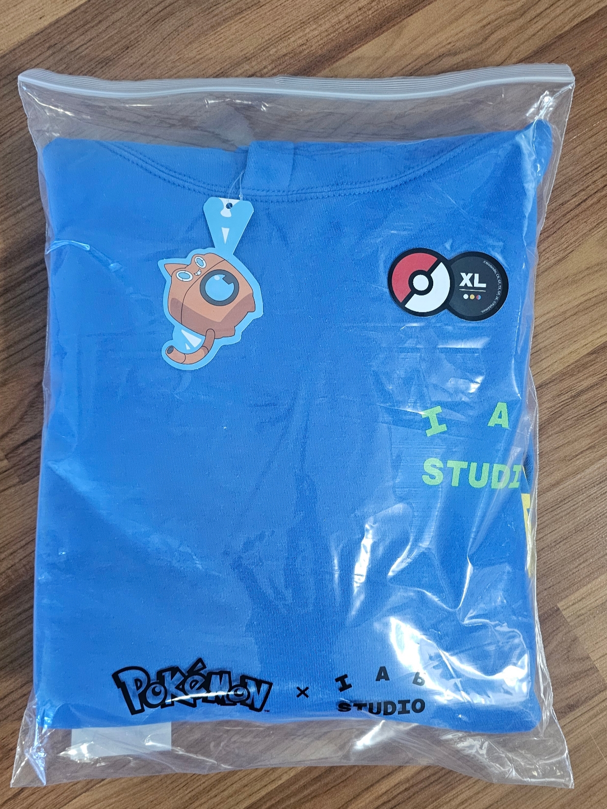 IAB Studio x Pokemon Swallowed Up Pikachu Hoodie Blue Green 착용 스타일 - 1