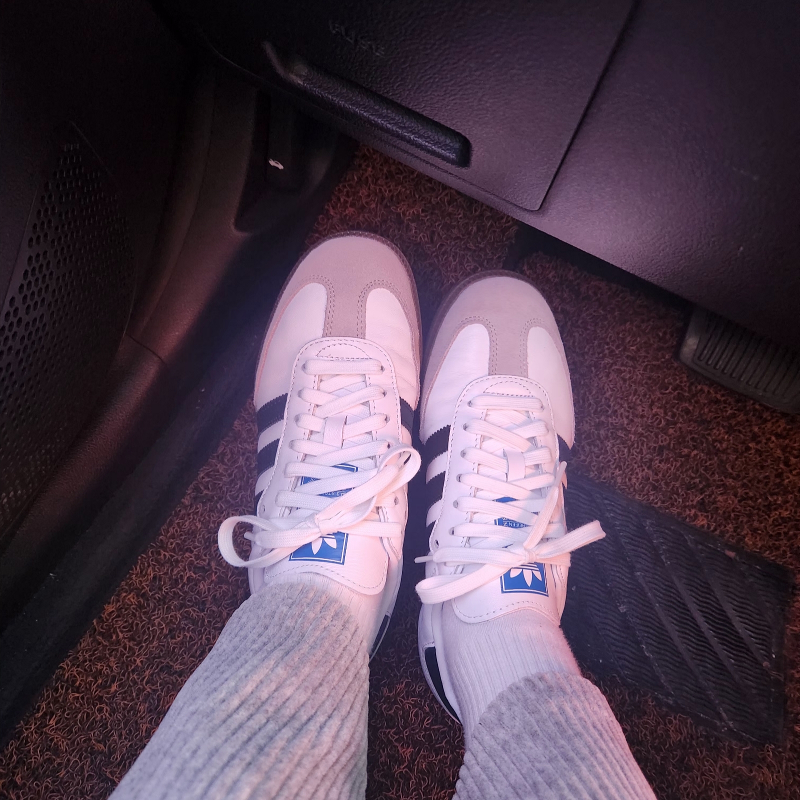 Adidas Samba OG Cloud White 착용 스타일