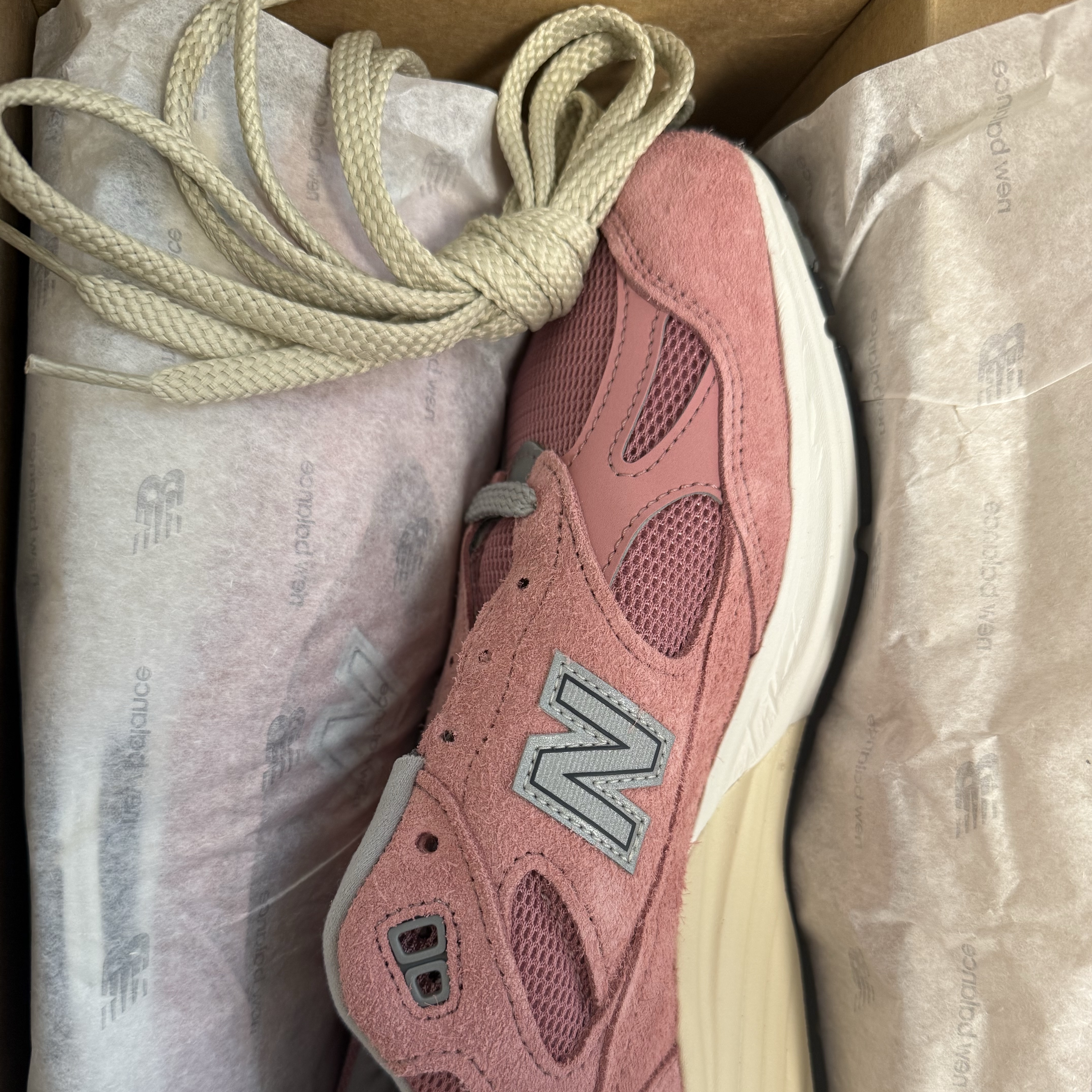 New Balance 991v2 Made in UK Brandied Apricot 착용 스타일