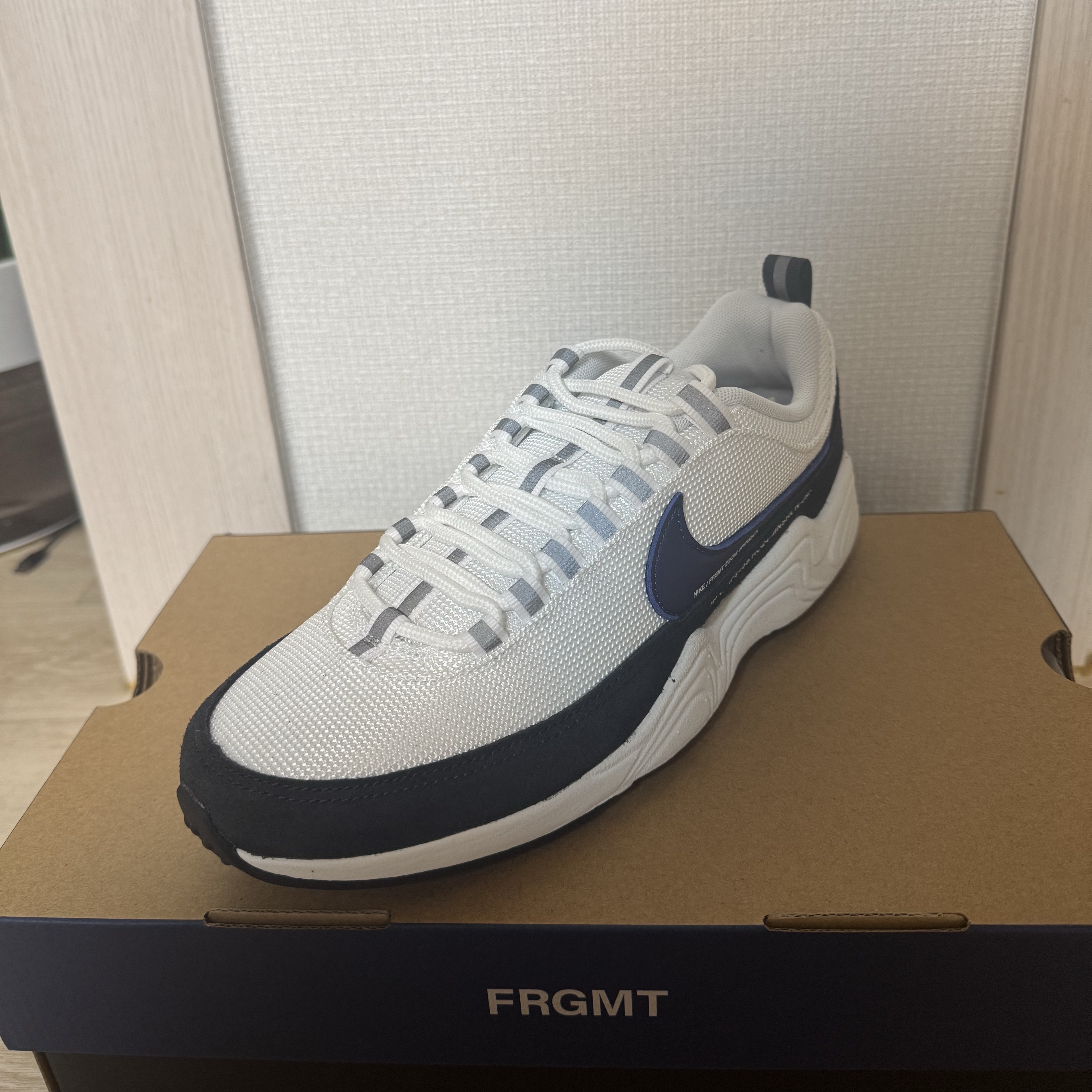 IAB Studio 24 Christmas Hoodie Burgundy Oatmeal, Nike x Fragment Air Zoom Spiridon Blue Void 착용 스타일 - 4