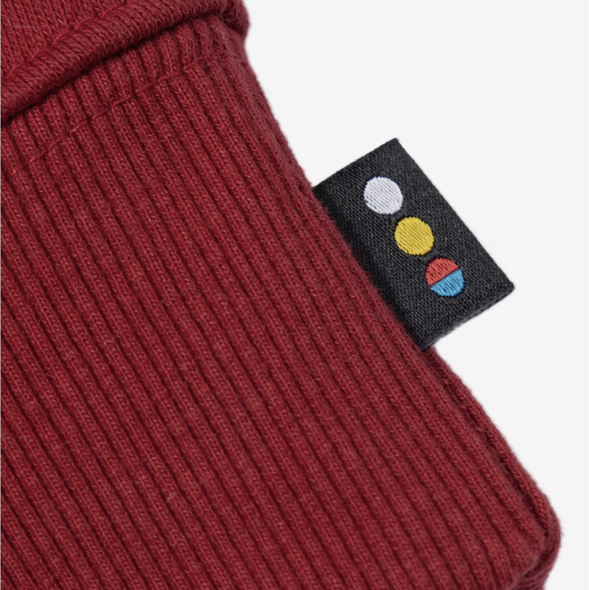 IAB Studio 24 Christmas Hoodie Burgundy Oatmeal 착용 스타일 - 5