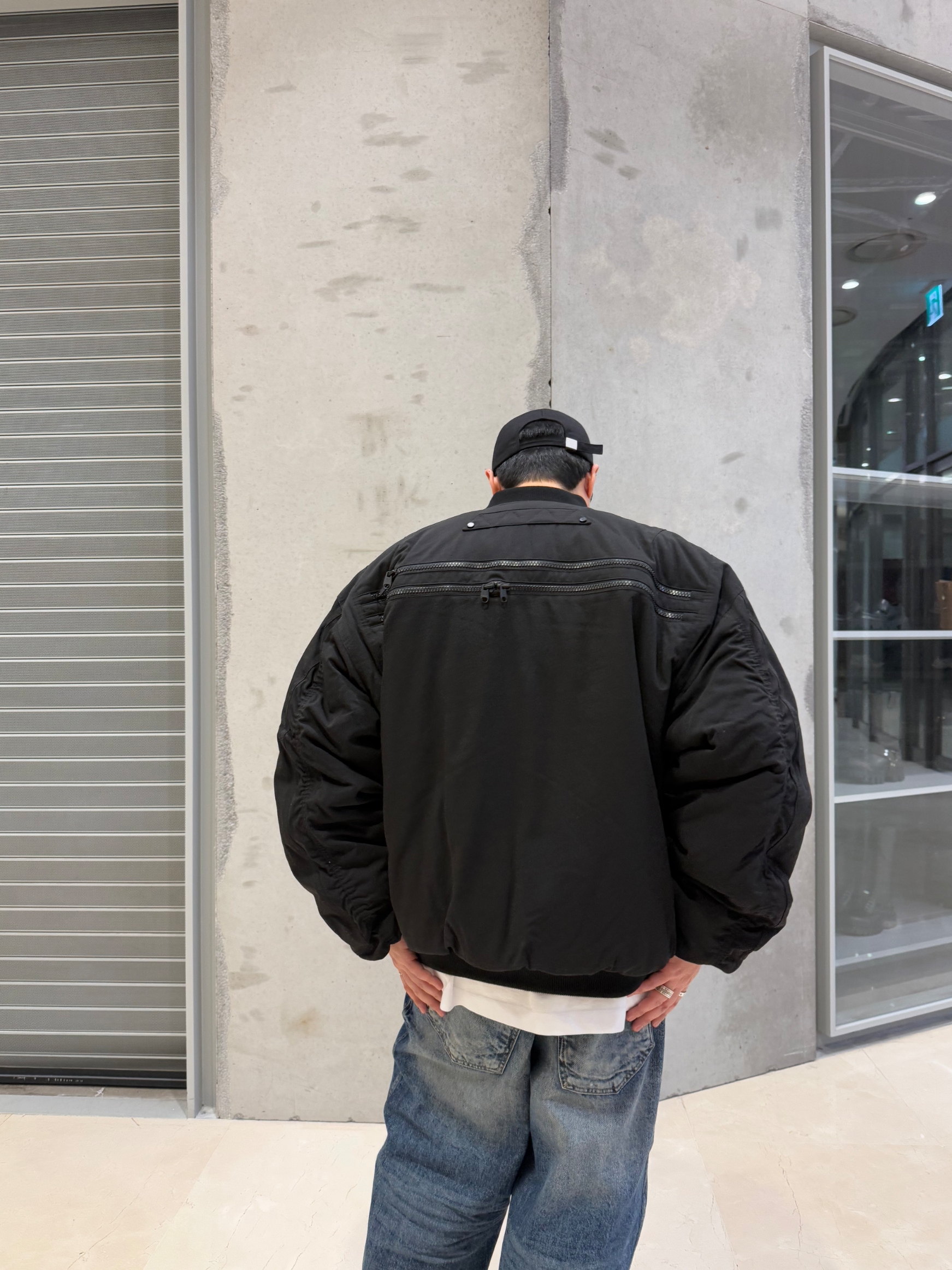 Nonnod Double Pocket Japanese Denim Mid Blue, Undermycar Juggernaut Double Back Zip Steroid Bomber Triple Black - 23SS 착용 스타일 - 8