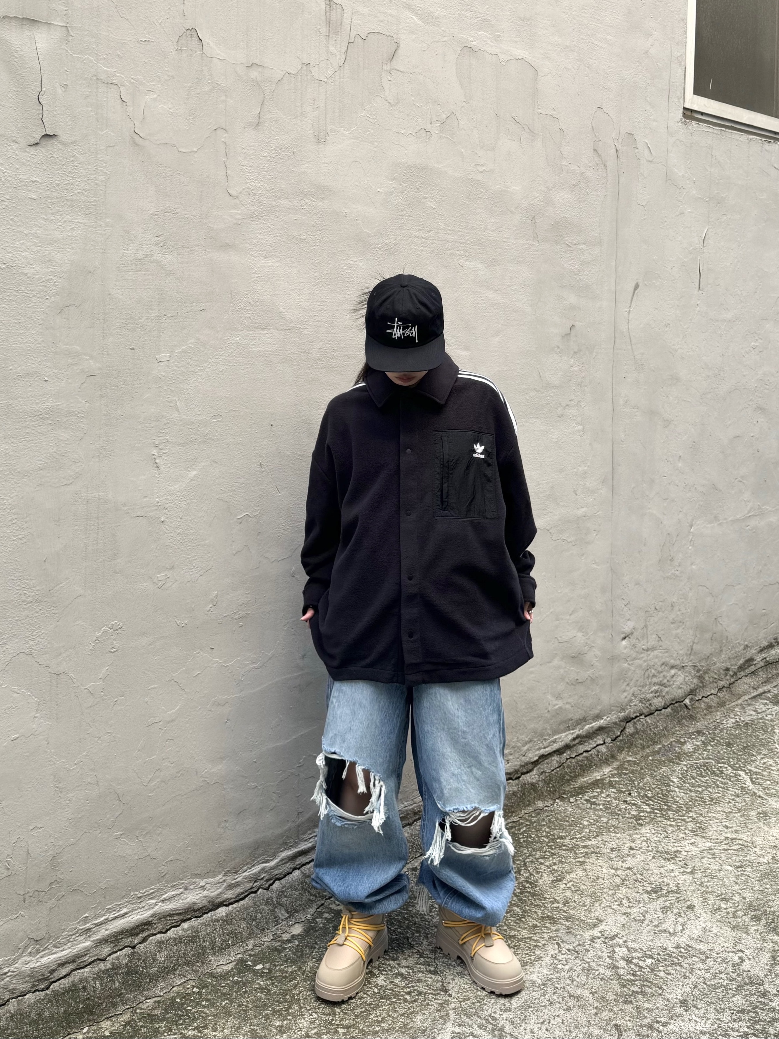 Adidas Adicolor Polar Fleece Shirt Black - KR Sizing, Stussy Basic Strapback Cap Black 착용 스타일 - 2