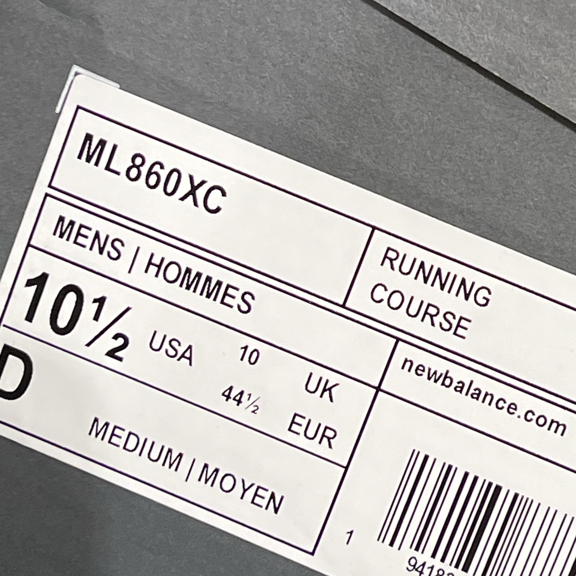New Balance 860v2 Black Grey 착용 스타일 - 2