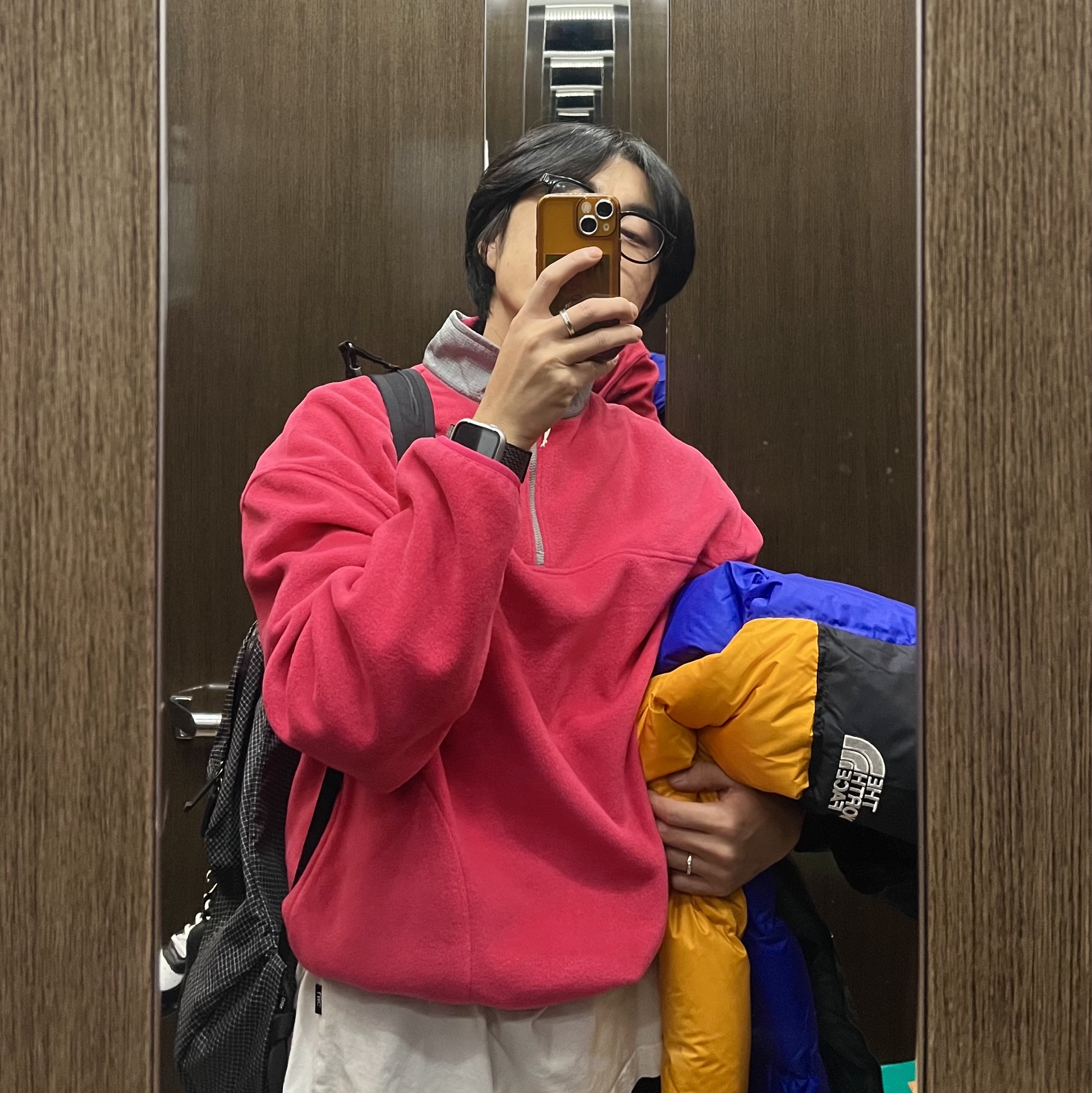 The North Face 1996 Retro Nuptse Jacket Pine, Arc'teryx Konseal 15 Backpack Black 착용 스타일