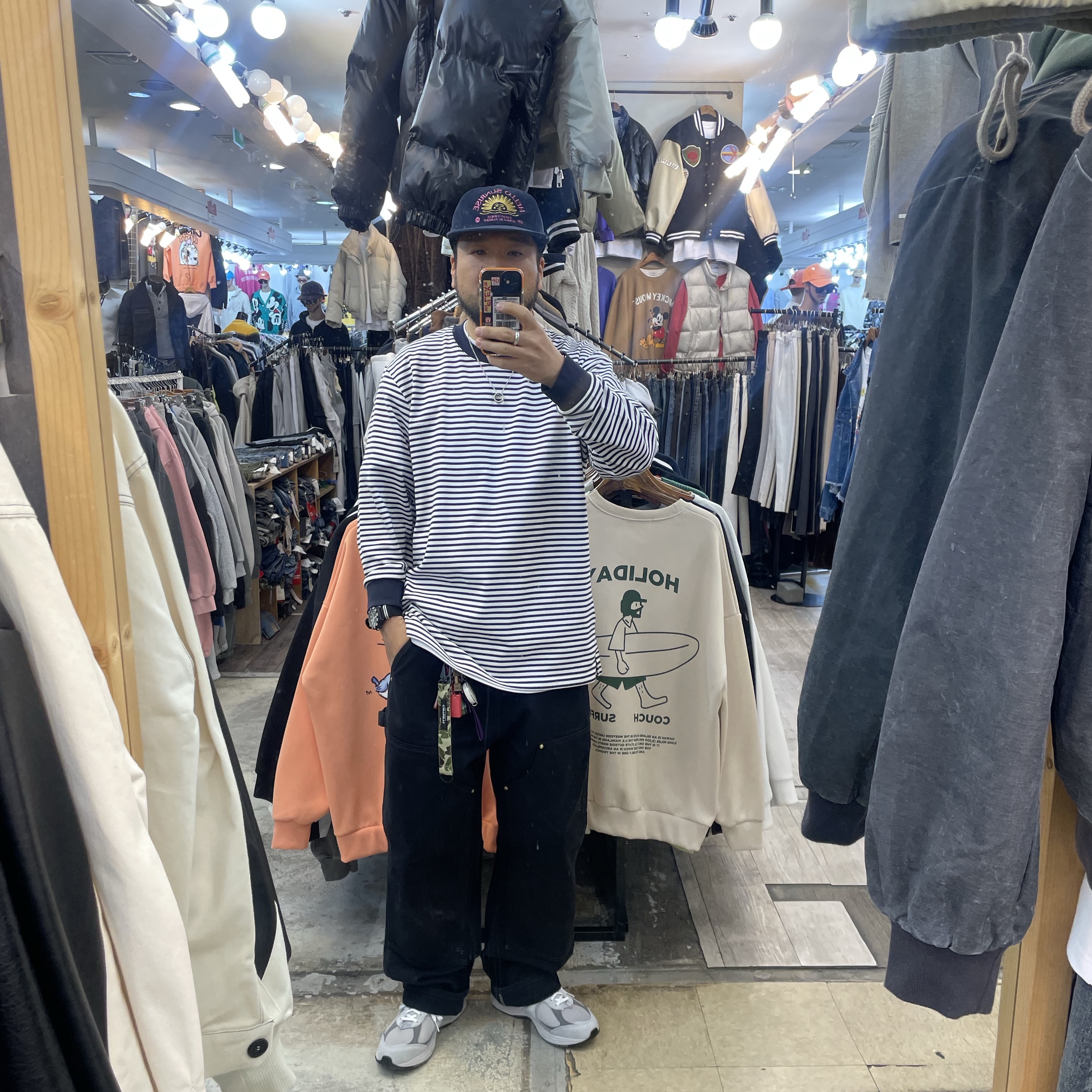 Hello Sunrise Corduroy Arch Logo 6Panel Cap Navy 착용 스타일