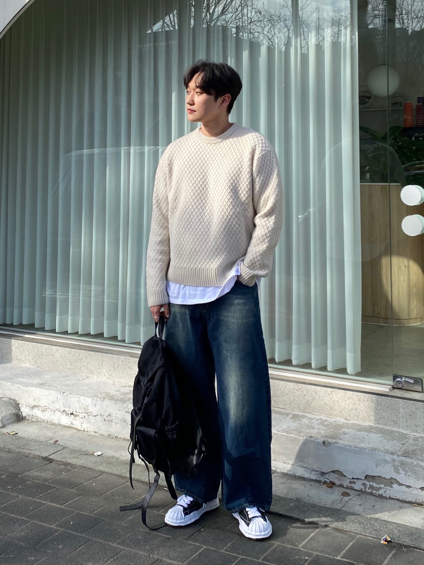 Maison Mihara Yasuhiro Blakey OG Sole Canvas Low-top Sneakers Black White 착용 스타일 - 1