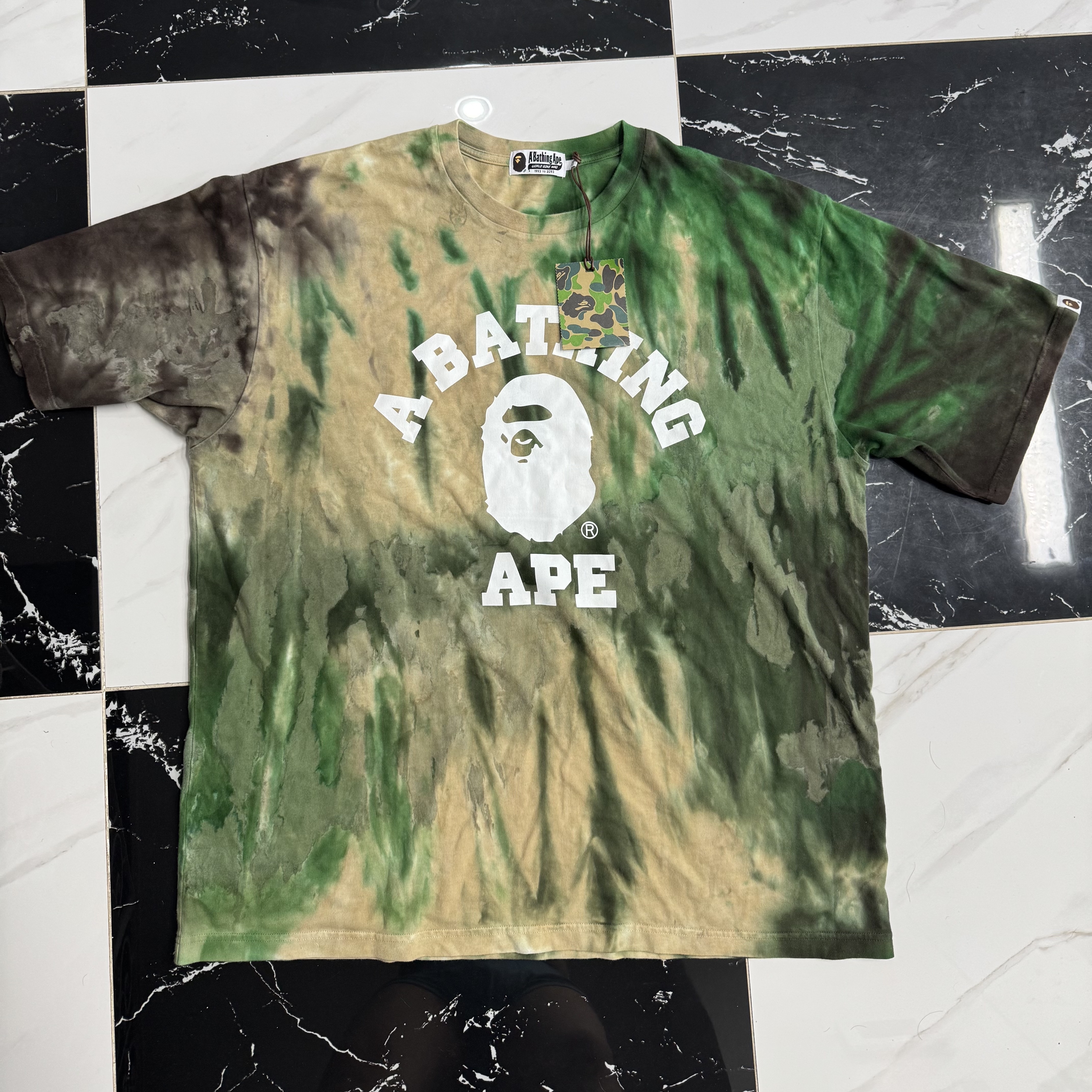 BAPE Ice Dye College Relaxed Fit T-Shirt Green 착용 스타일