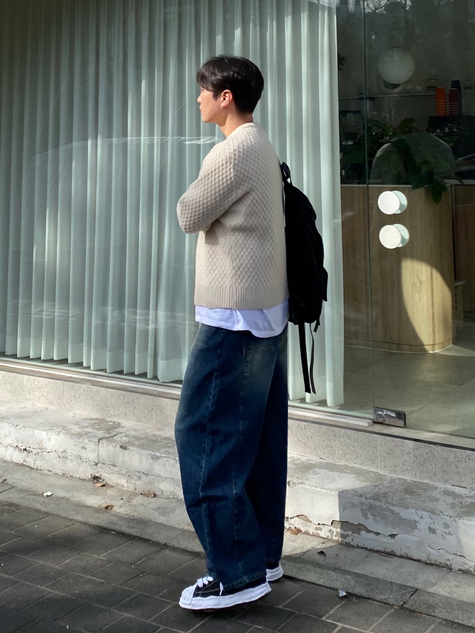 Maison Mihara Yasuhiro Blakey OG Sole Canvas Low-top Sneakers Black White 착용 스타일 - 2