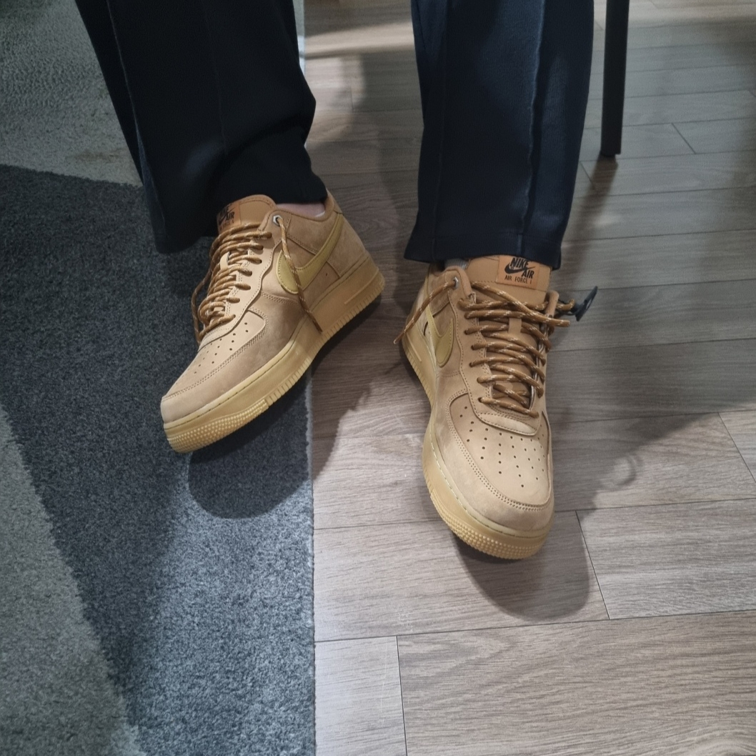 Nike Air Force 1 '07 WB Flax 착용 스타일