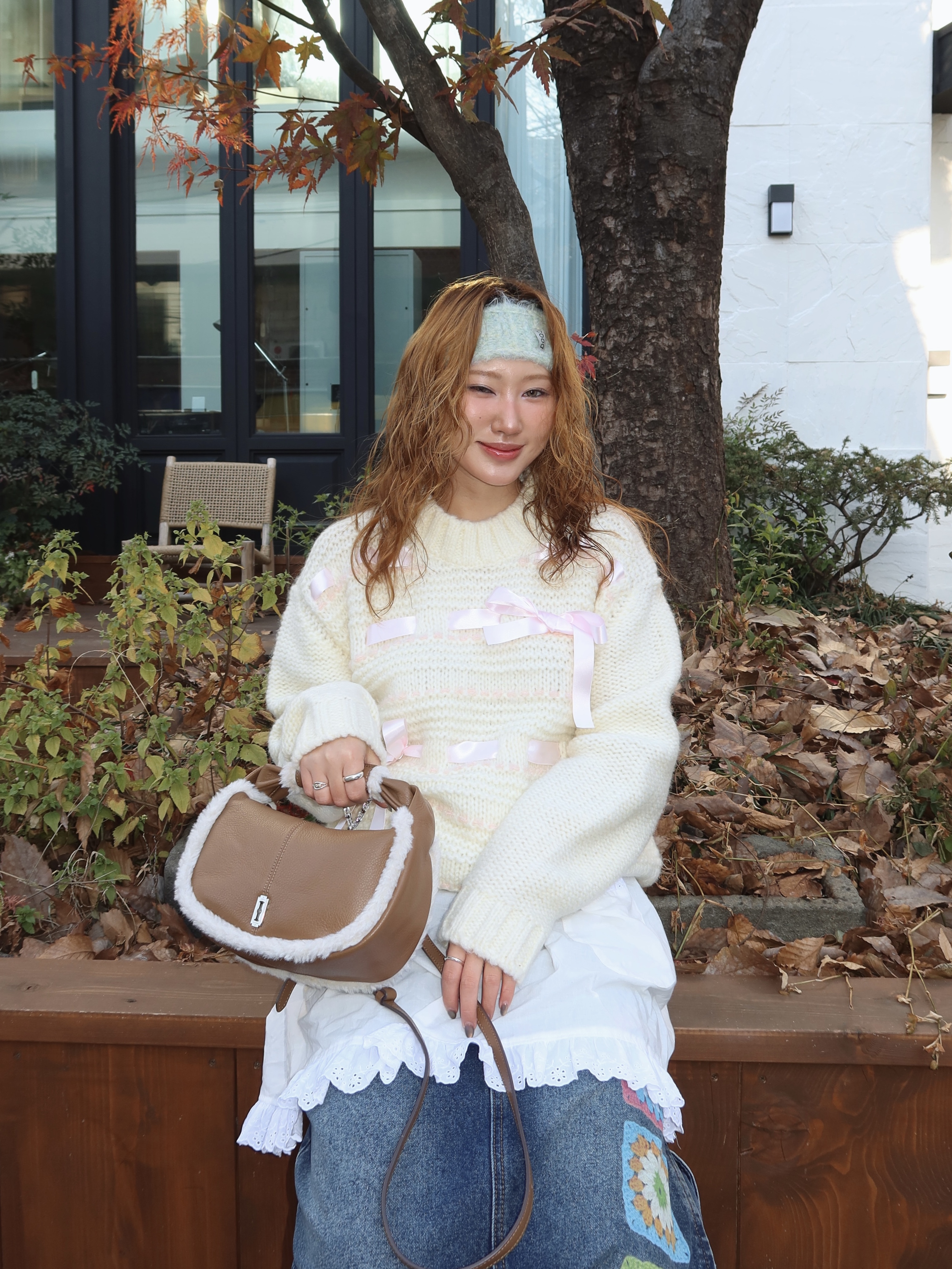 Jolielaide Coco Keyring Black, Vunque Toque Small Tote Black 착용 스타일 - 3