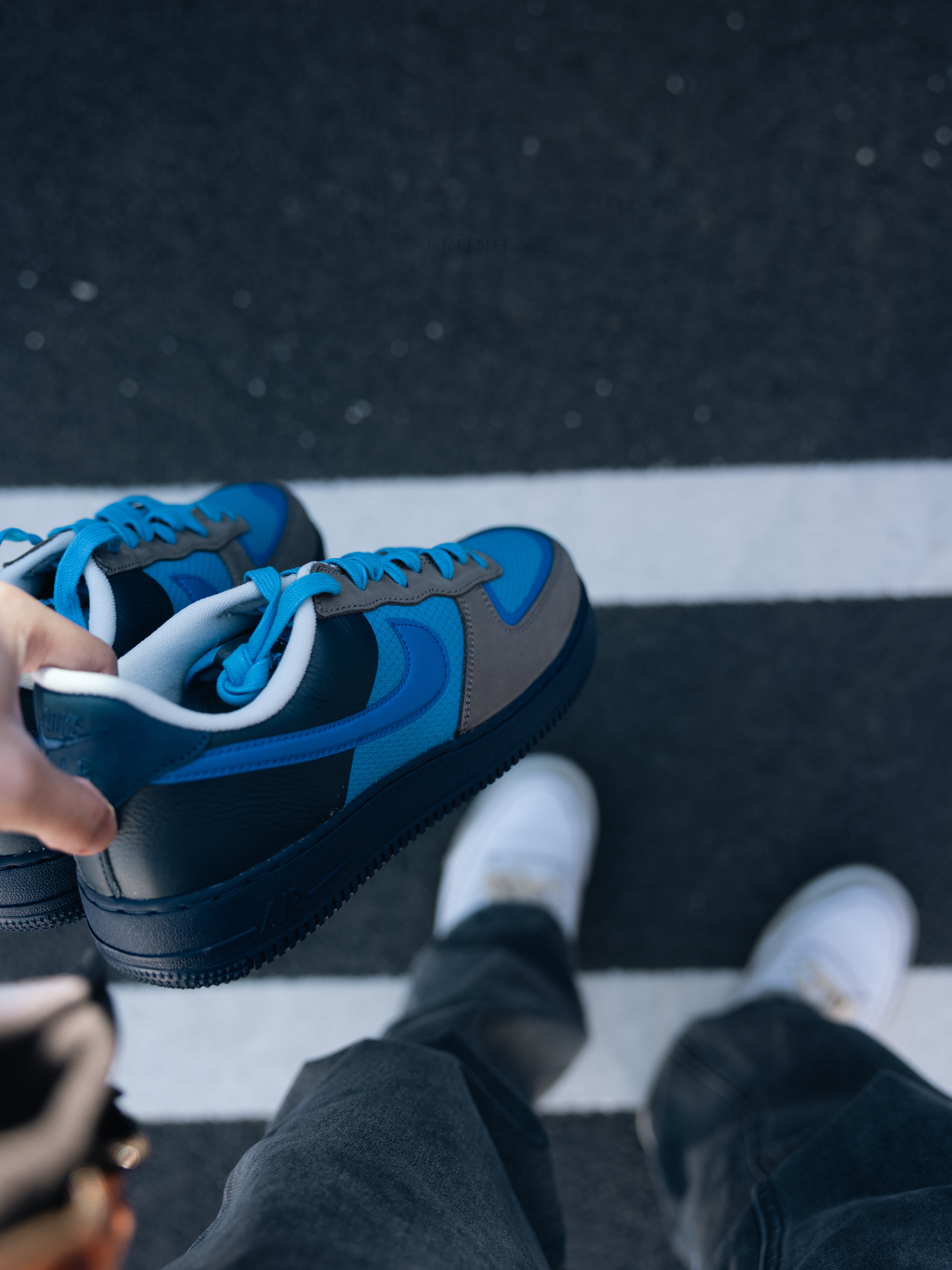 Nike x Stash Air Force 1 Low SP Soft Grey and Harbor Blue 2024 착용 스타일 - 2