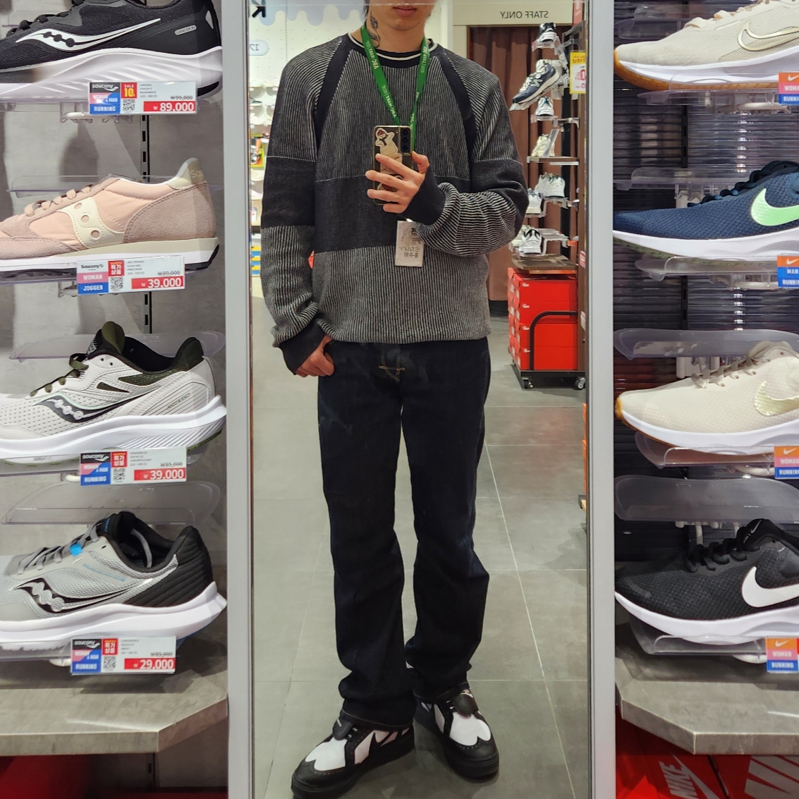 Nike x Peaceminusone Kwondo1 Black and White 착용 스타일