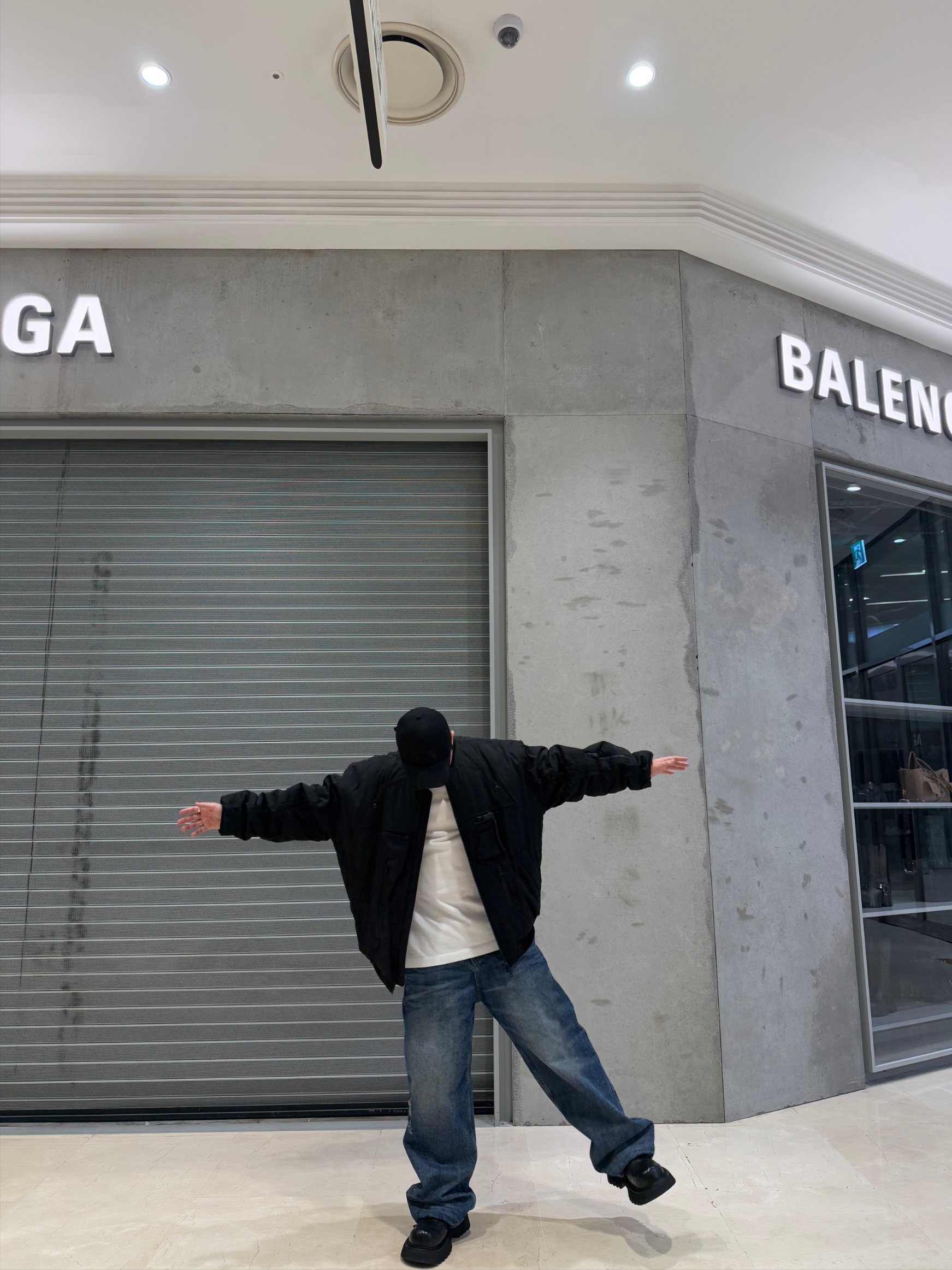 Nonnod Double Pocket Japanese Denim Mid Blue, Undermycar Juggernaut Double Back Zip Steroid Bomber Triple Black - 23SS 착용 스타일 - 7