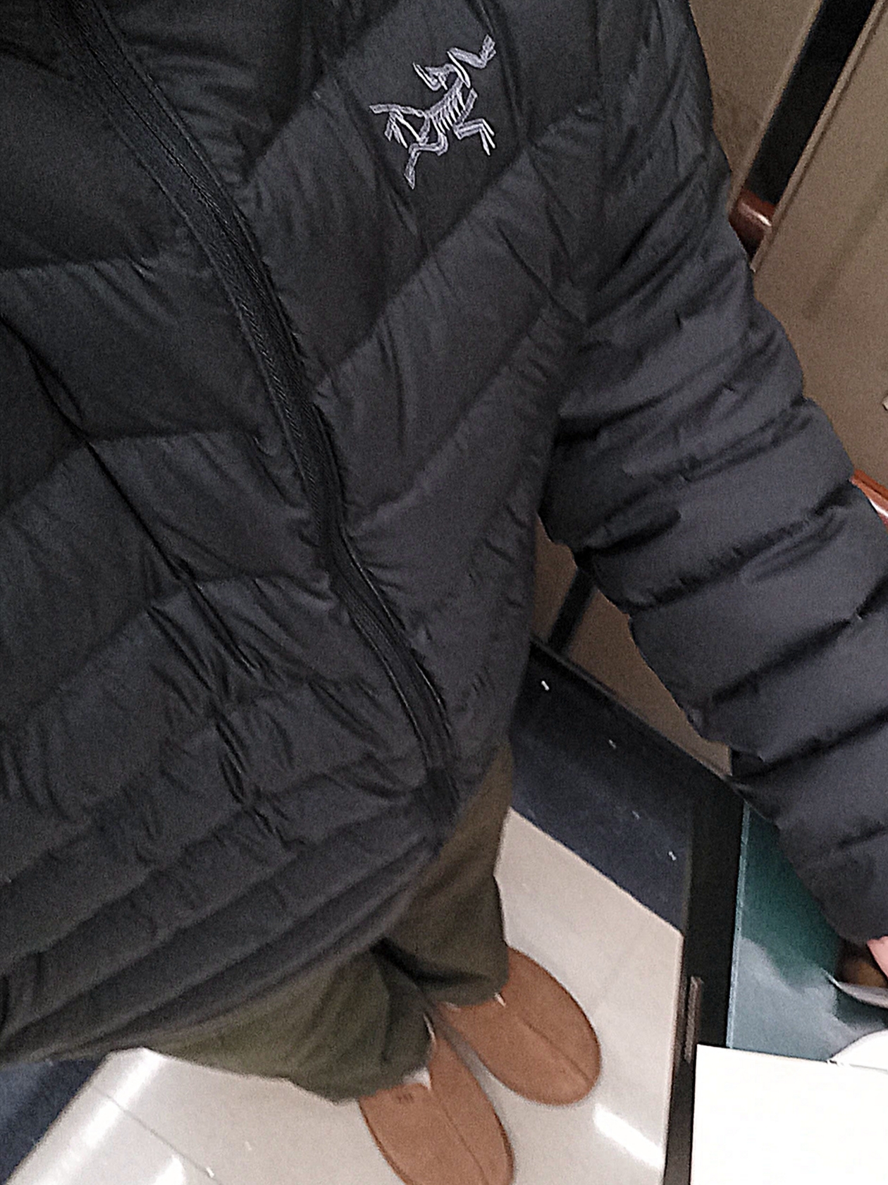 Arc'teryx Cerium Hoody Black, Arc'teryx Rho Neck Gaiter Long Black 착용 스타일 - 4
