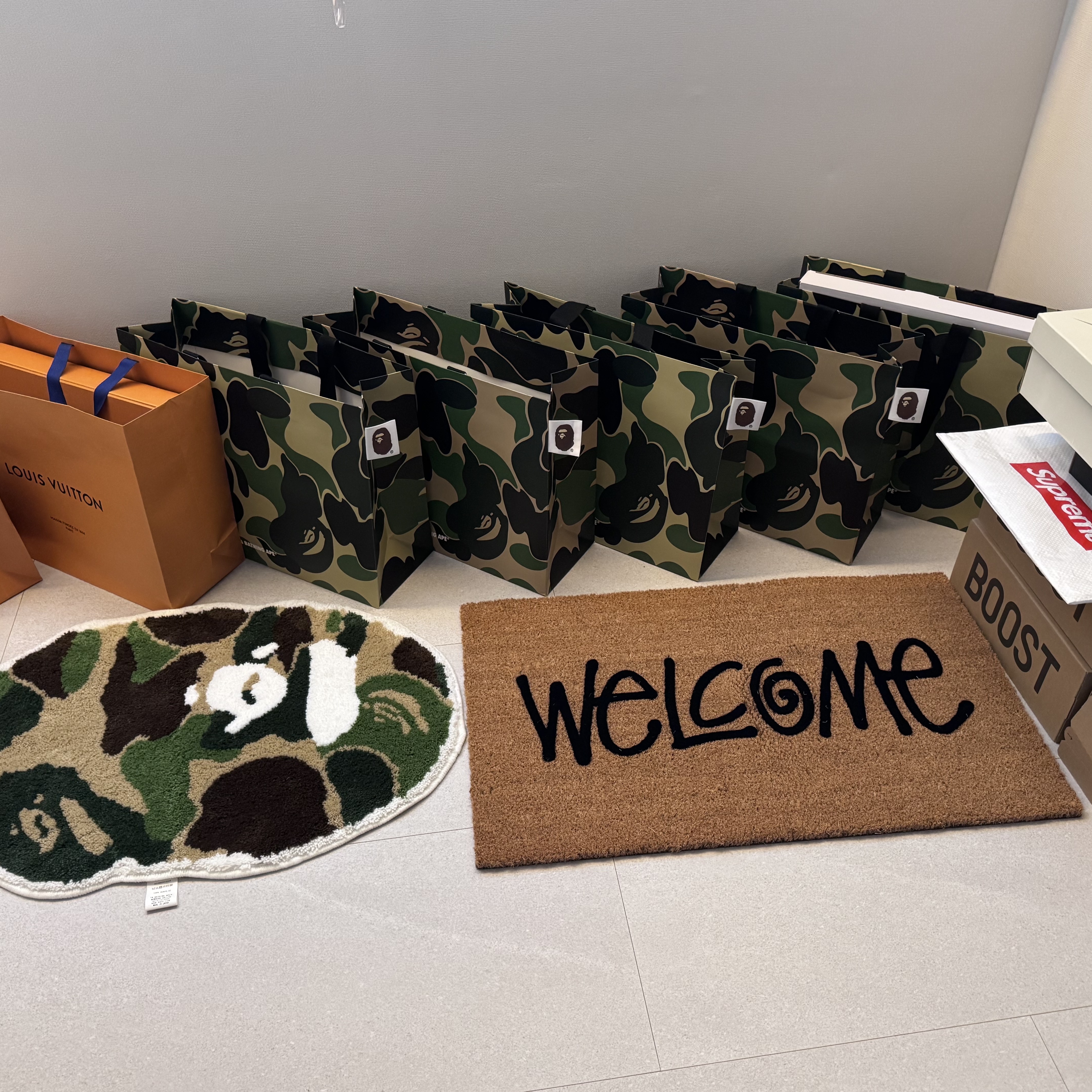 Stussy Welcome Mat Cocoa, BAPE Ape Head Rug Mat M ABC Camo 착용 스타일